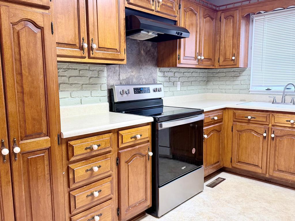 137 Dripping Springs Street Property Photo 20