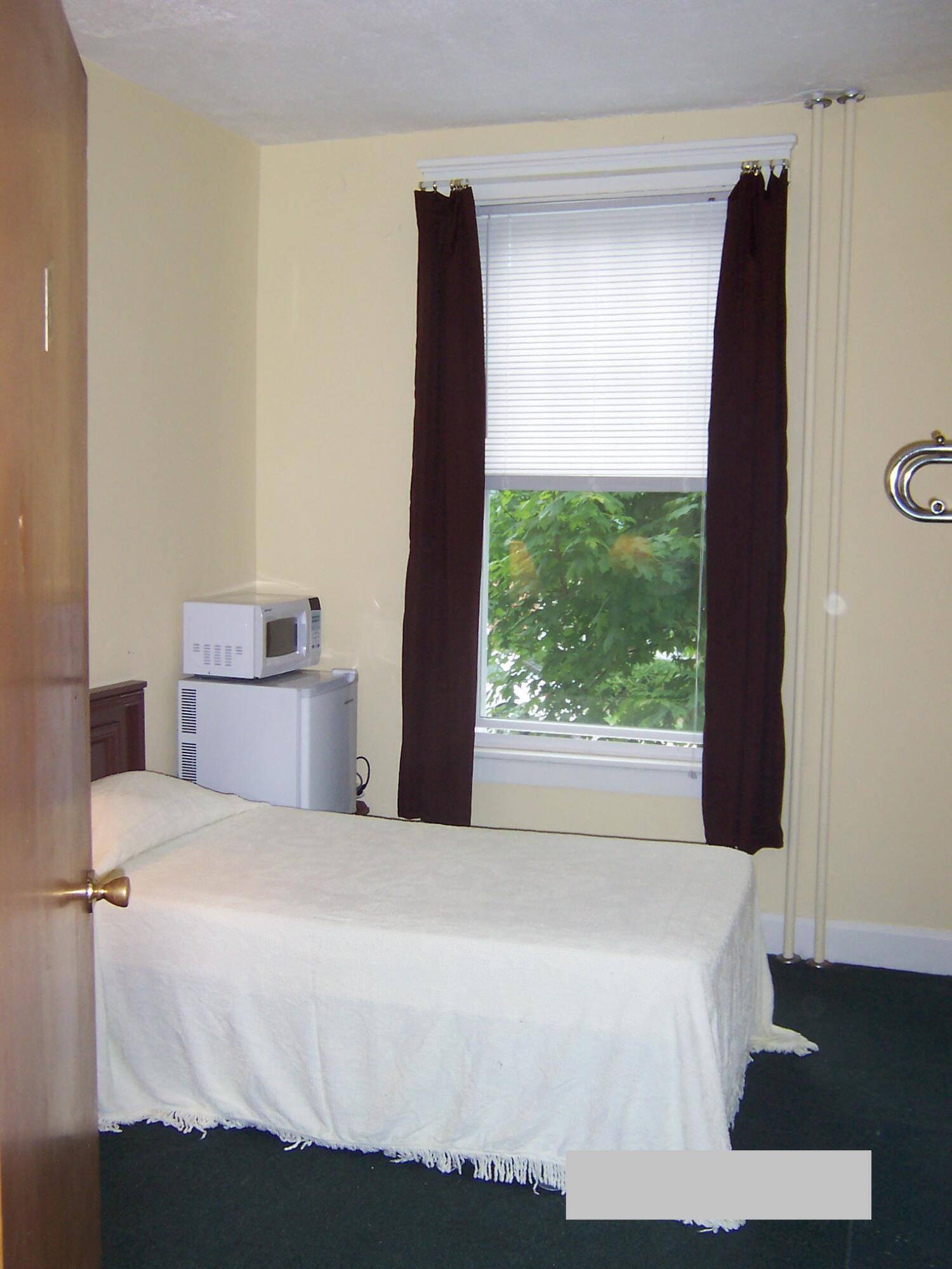 202 S College Street Property Photo 7