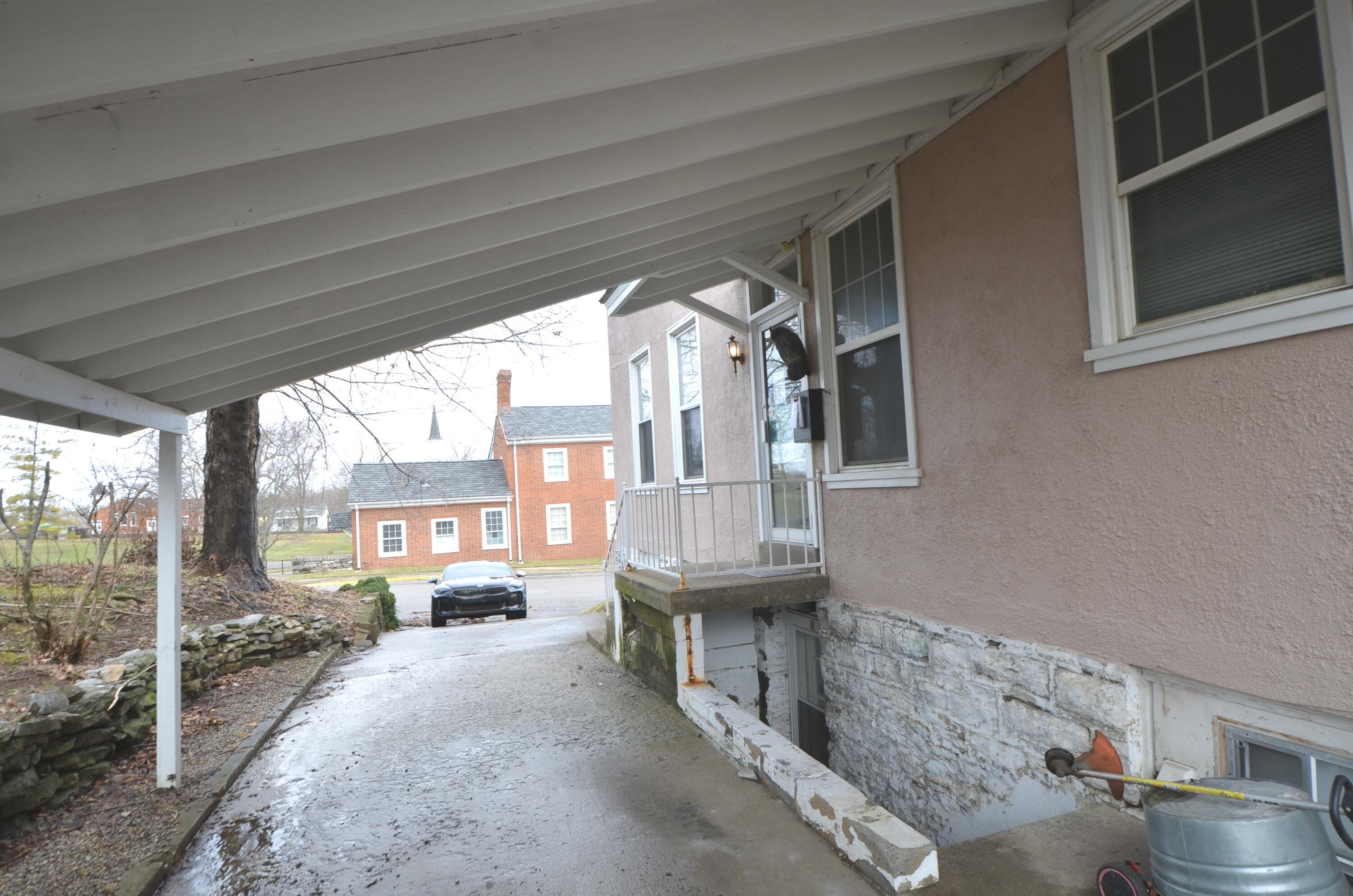 202 S College Street Property Photo 27