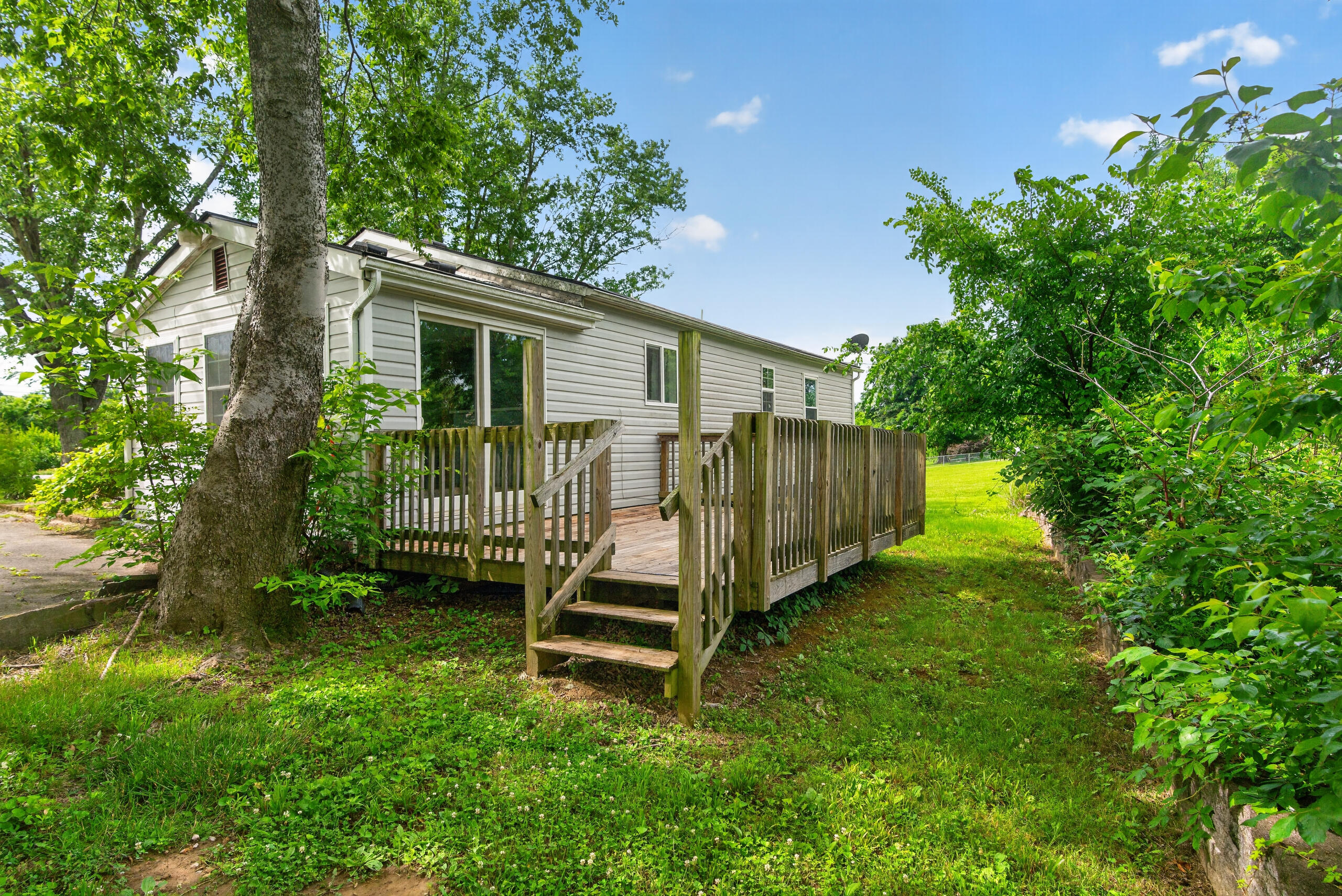 1127 Pine Crest Road Property Photo 28