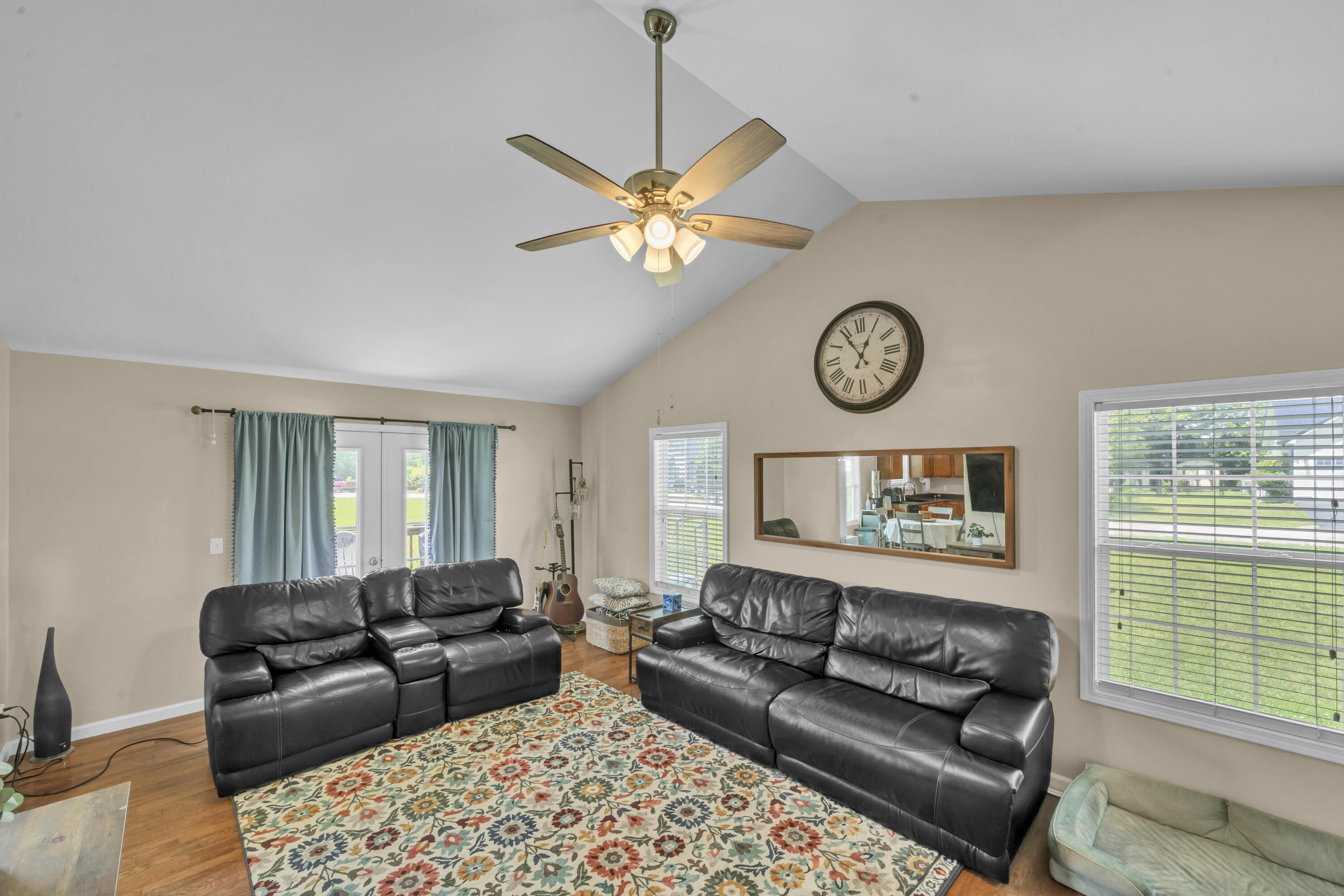 150 Clinton Drive Property Photo 8
