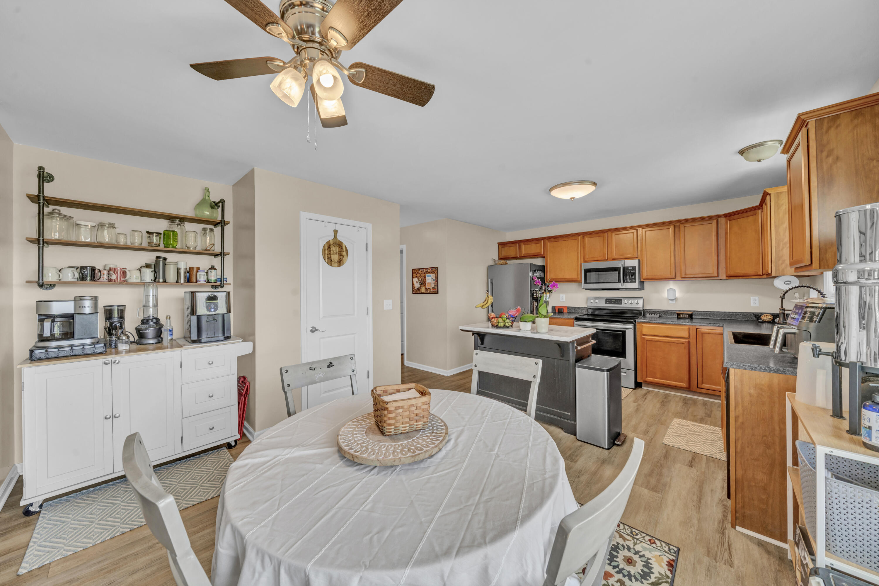 150 Clinton Drive Property Photo 11