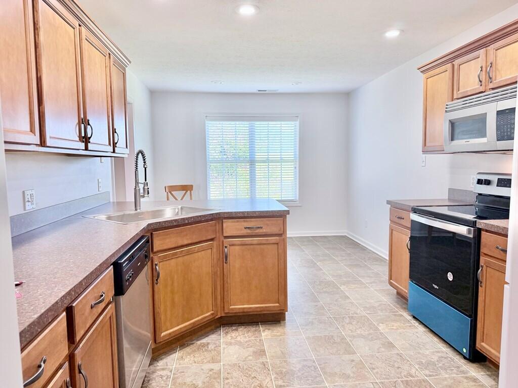 210 Westminster Place Property Photo 16