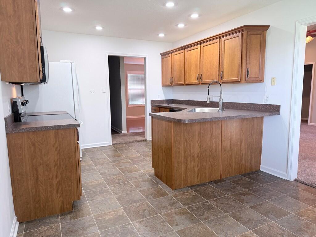 210 Westminster Place Property Photo 20
