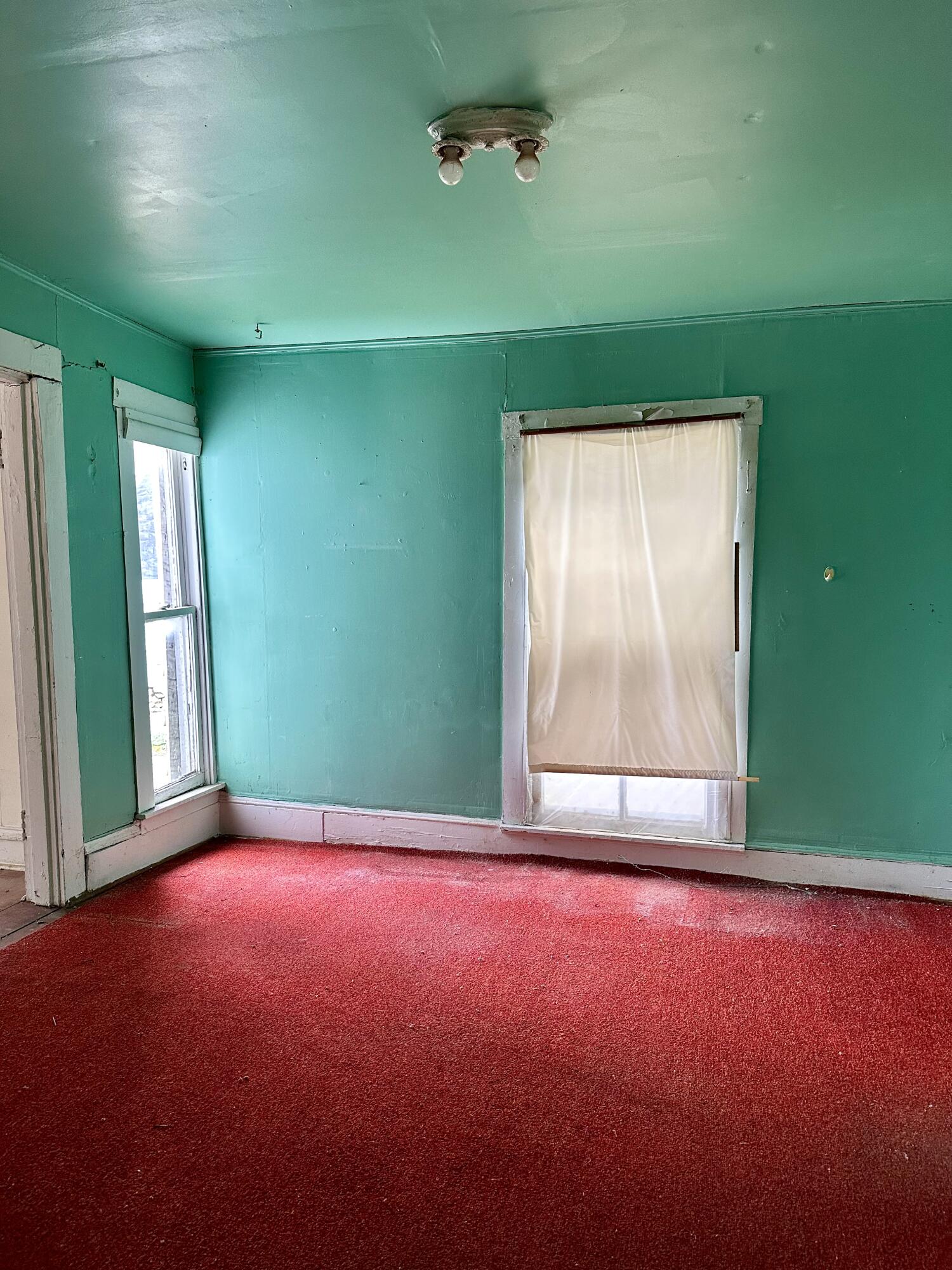 459 N Broadway Property Photo 9