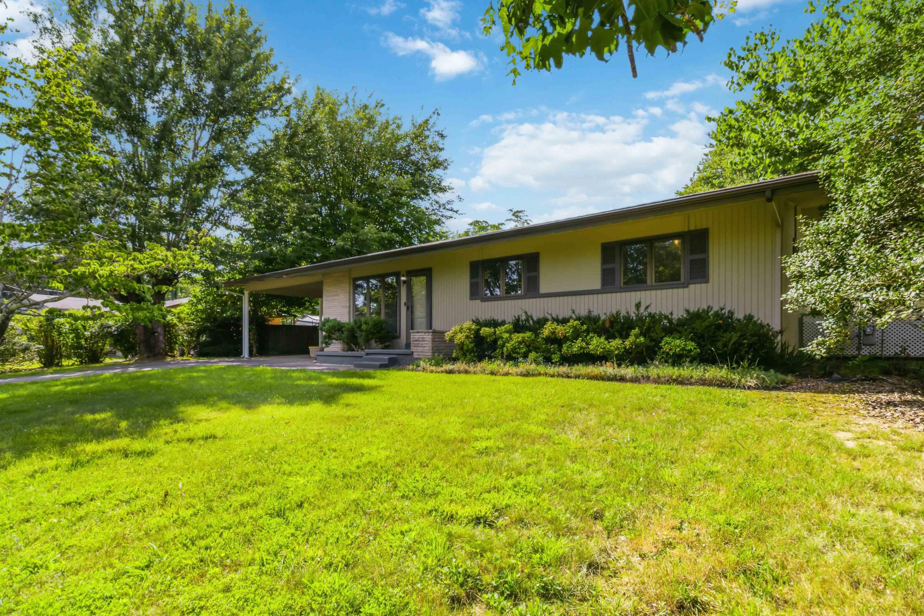31 Garland Avenue Property Photo 4