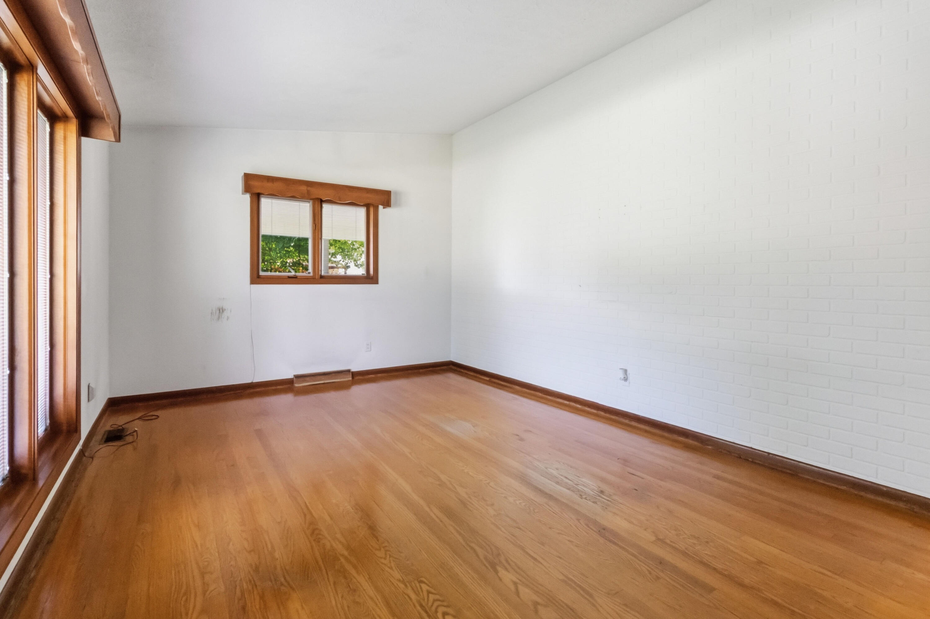 31 Garland Avenue Property Photo 6