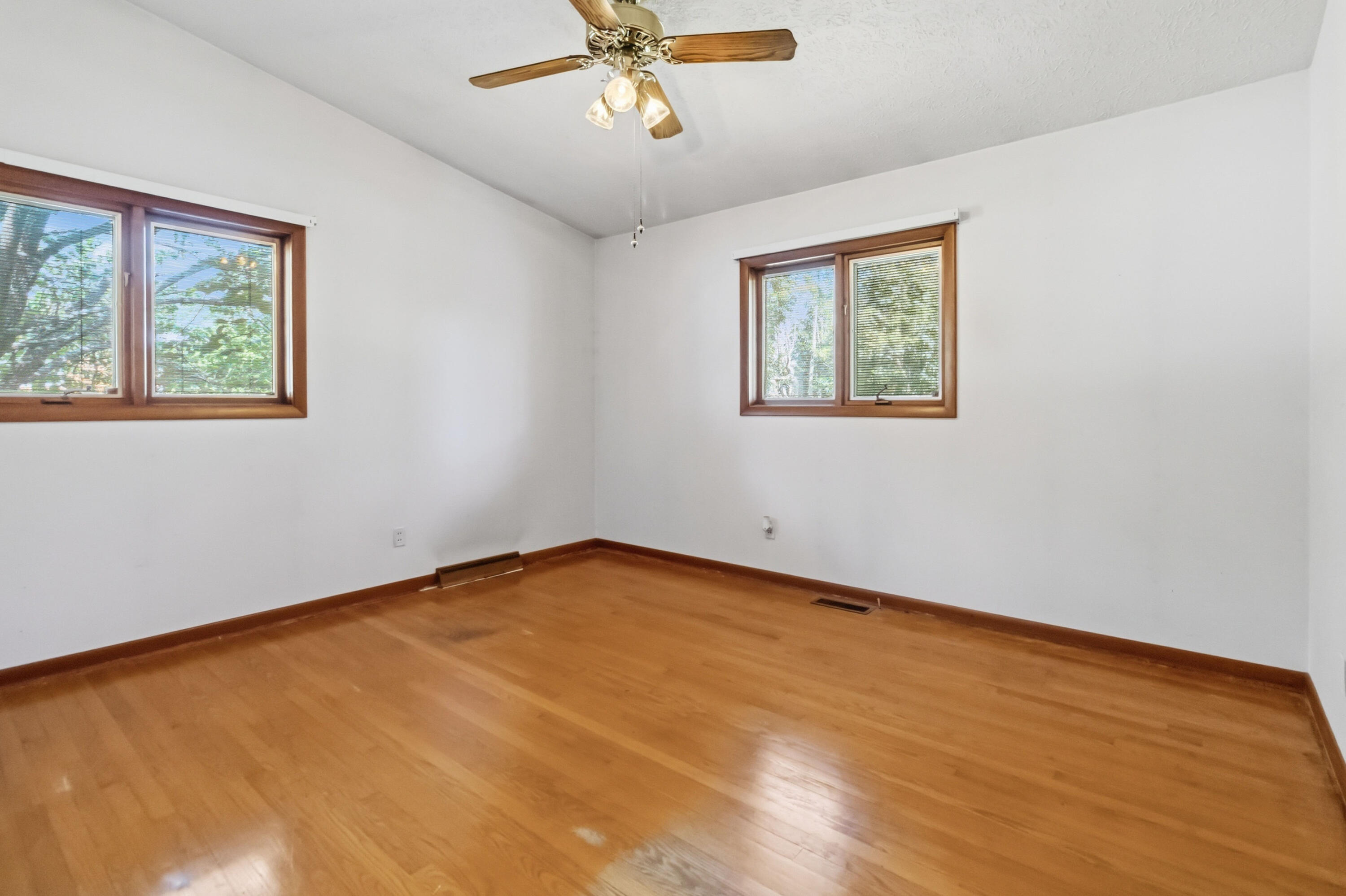31 Garland Avenue Property Photo 28