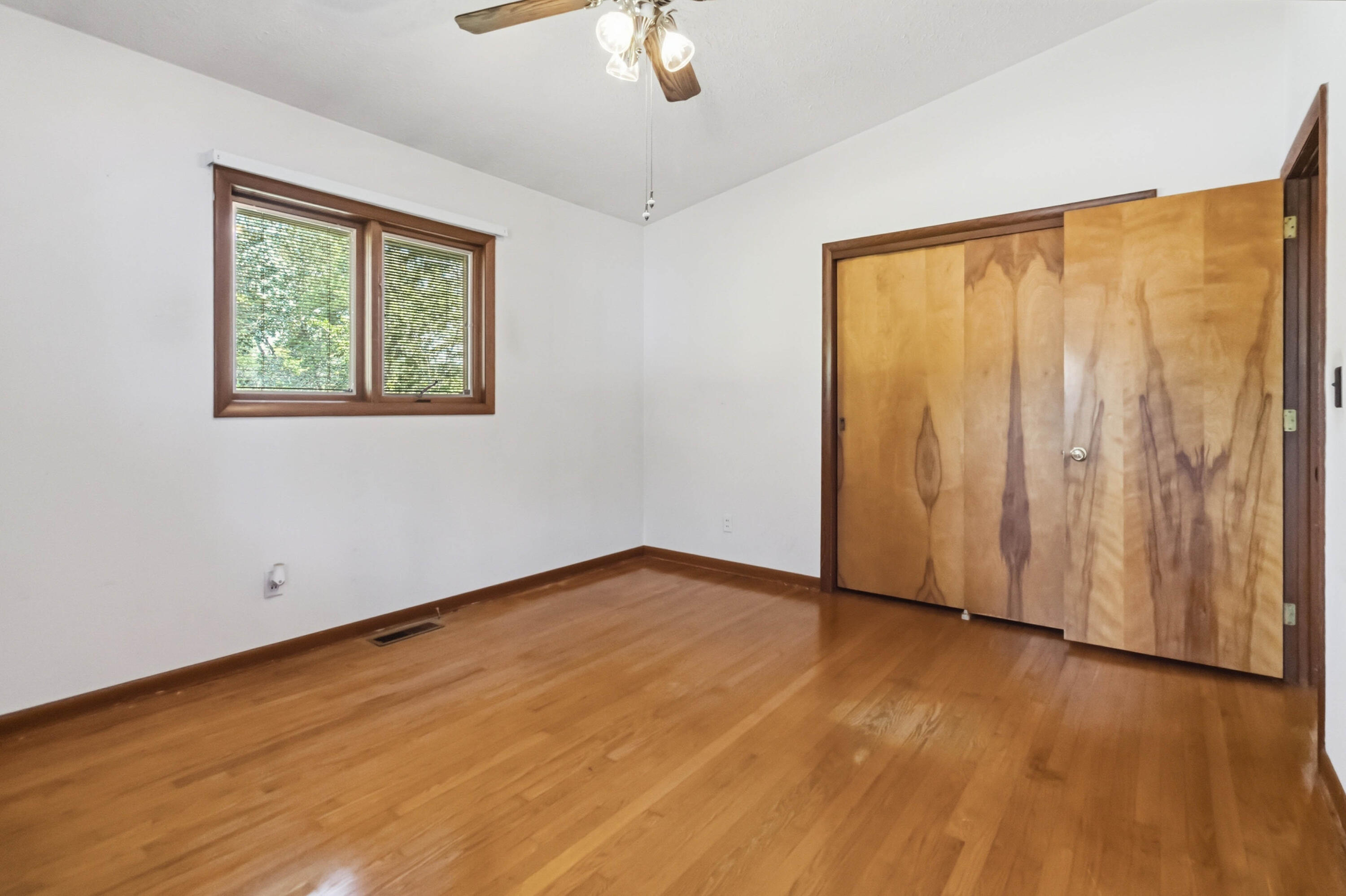 31 Garland Avenue Property Photo 32