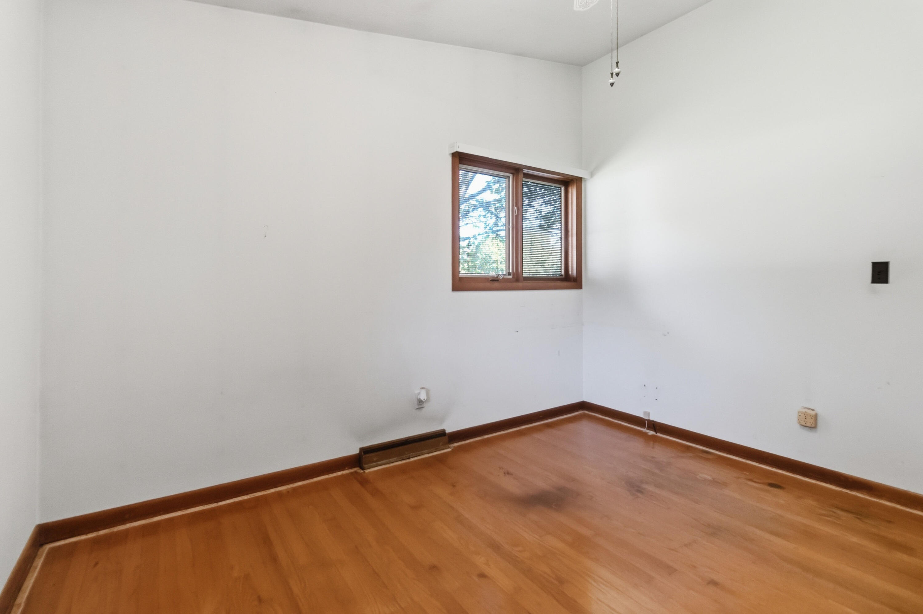 31 Garland Avenue Property Photo 37