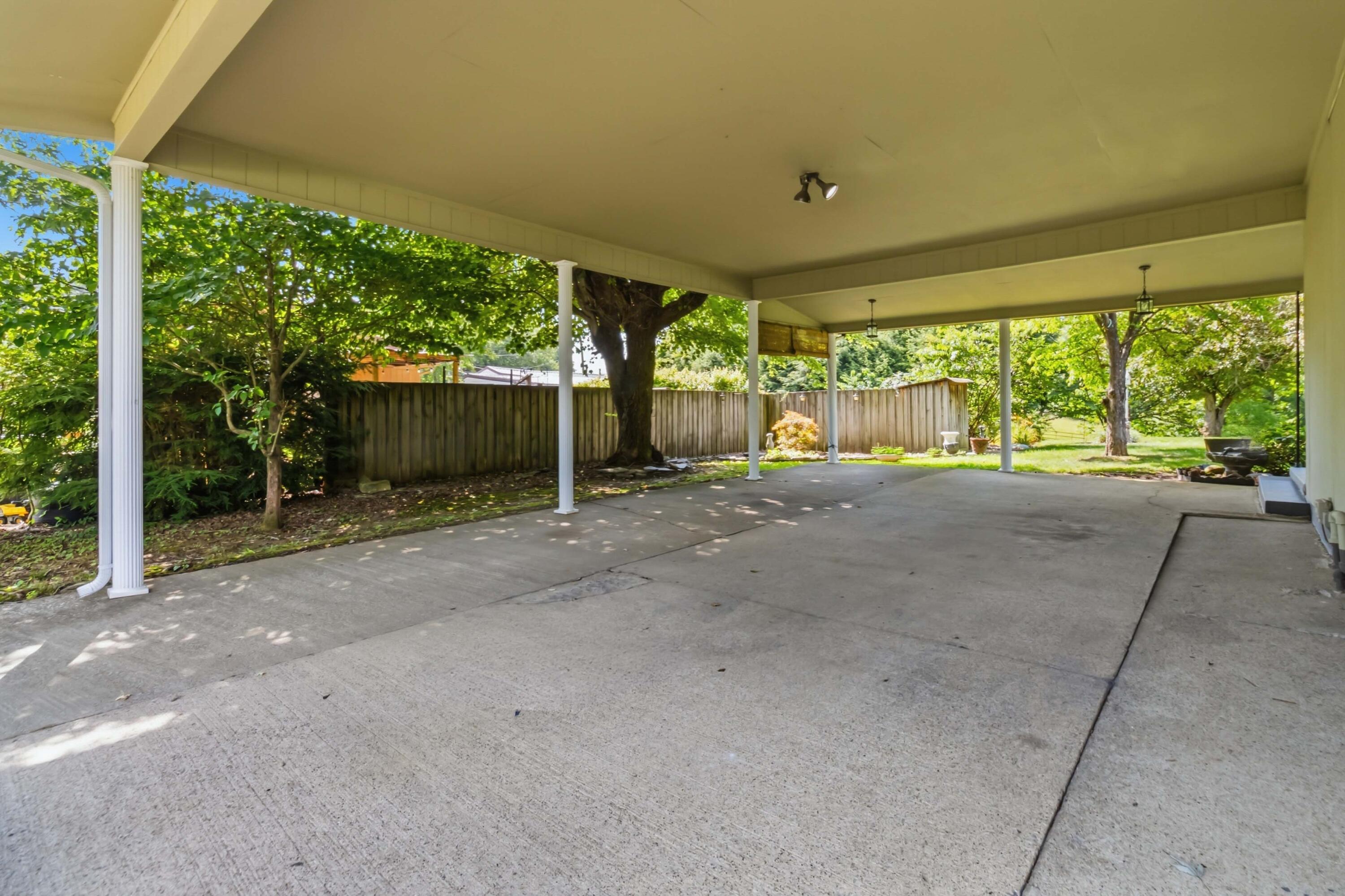 31 Garland Avenue Property Photo 42