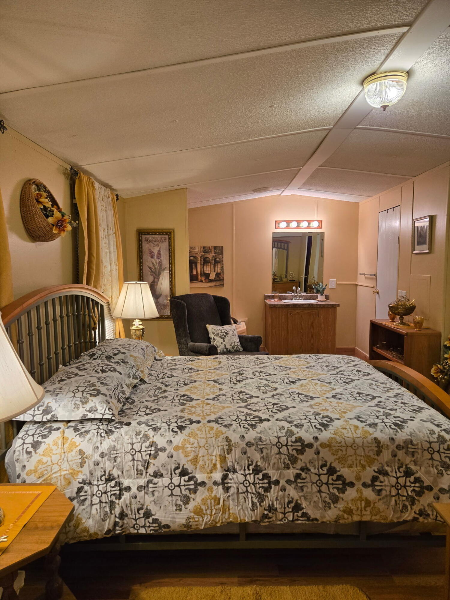 2174 Lambert Road Property Photo 4