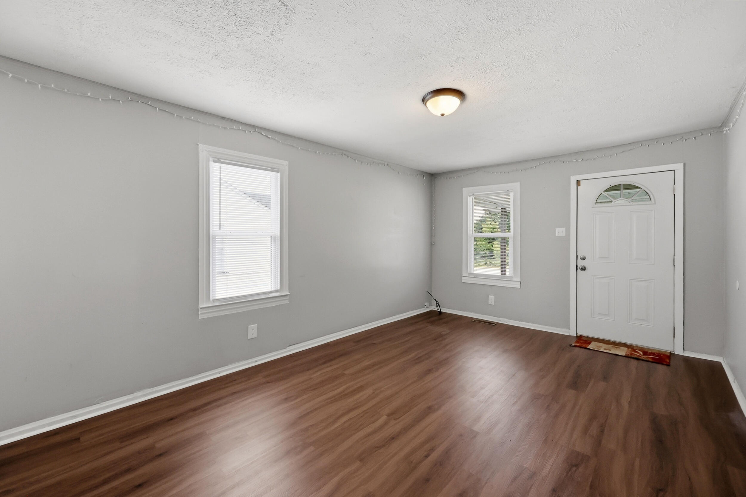 106 Lassiter Drive Property Photo 4