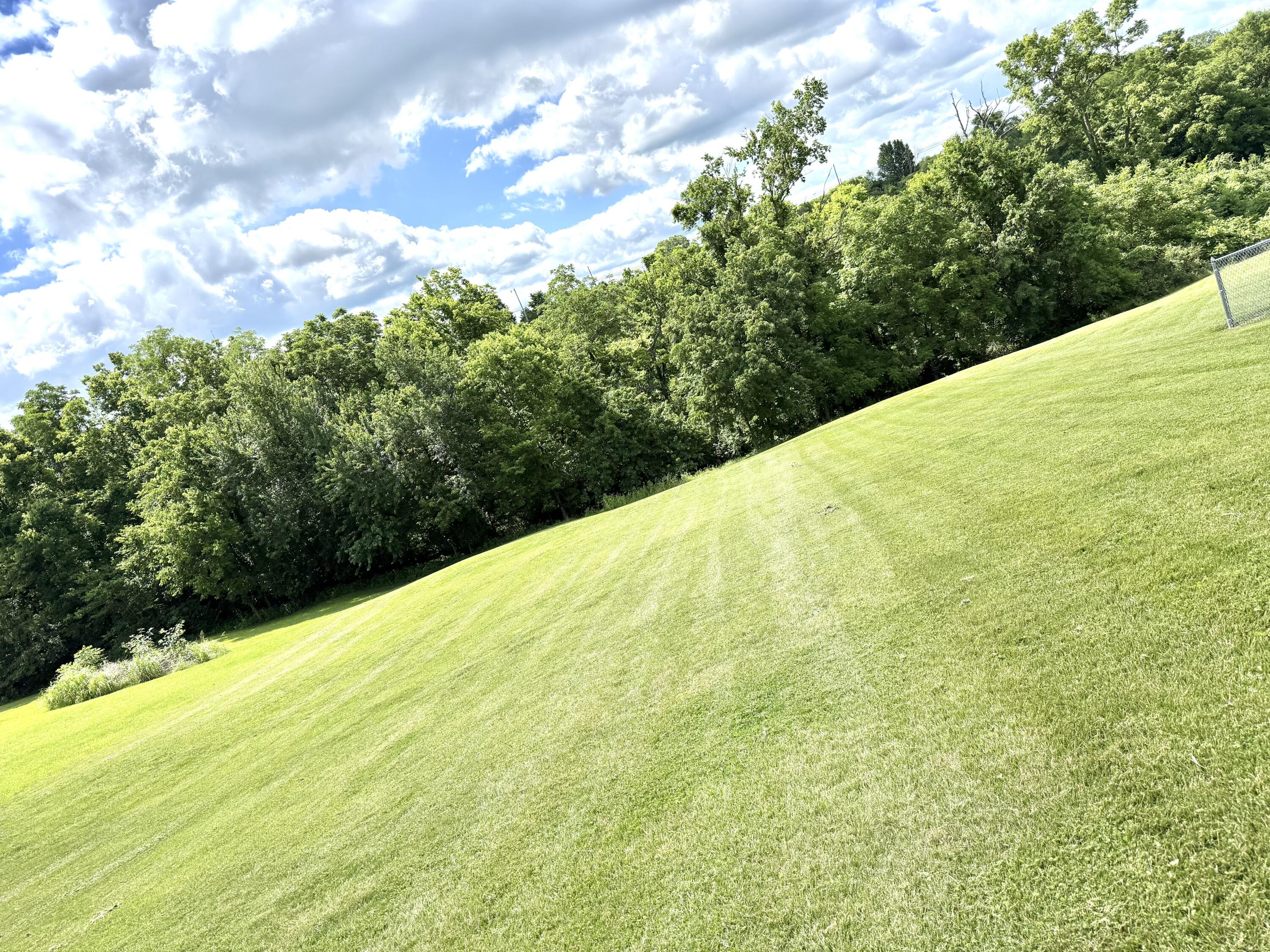 143 Deer Run Property Photo 6