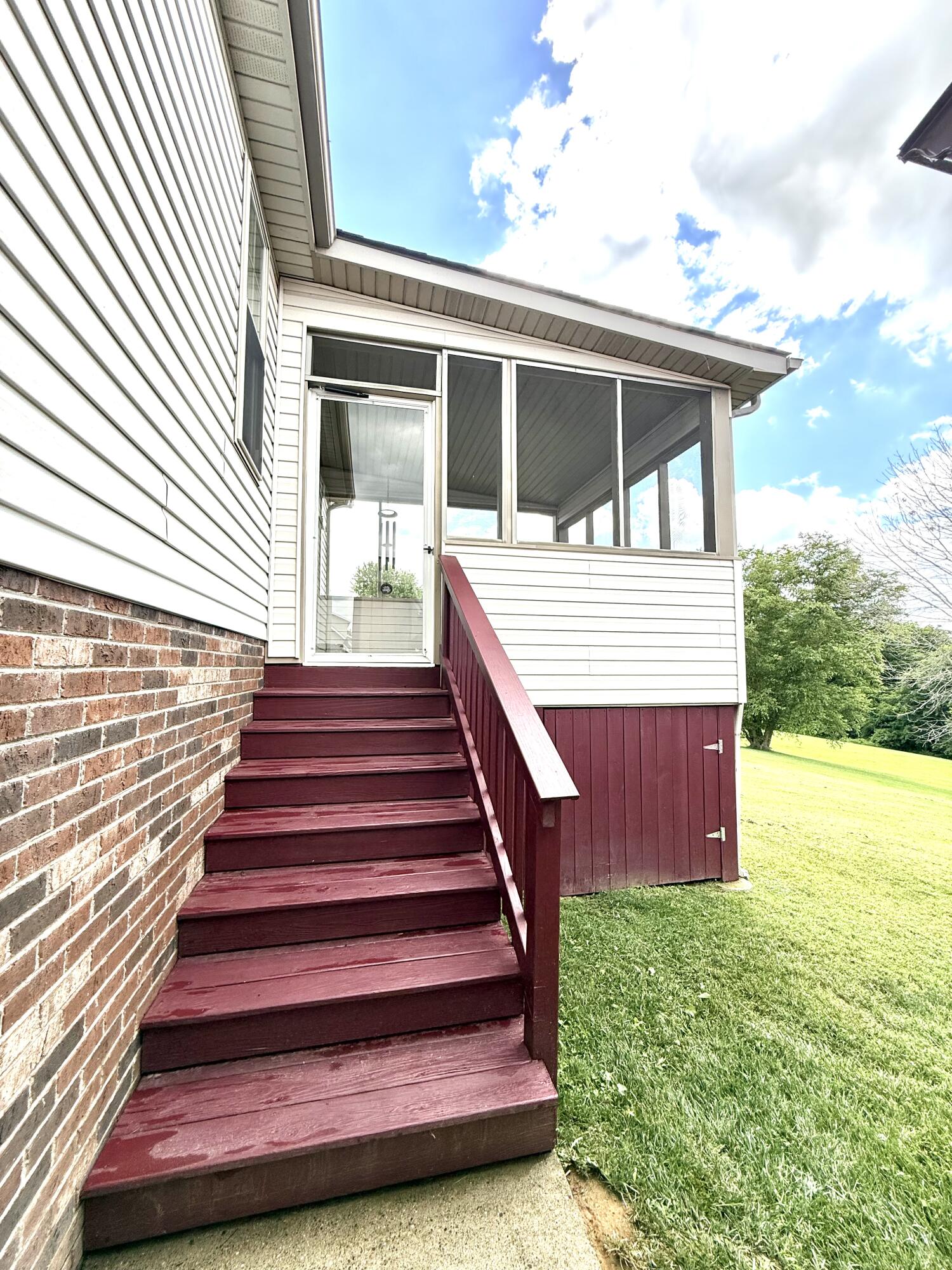 143 Deer Run Property Photo 10
