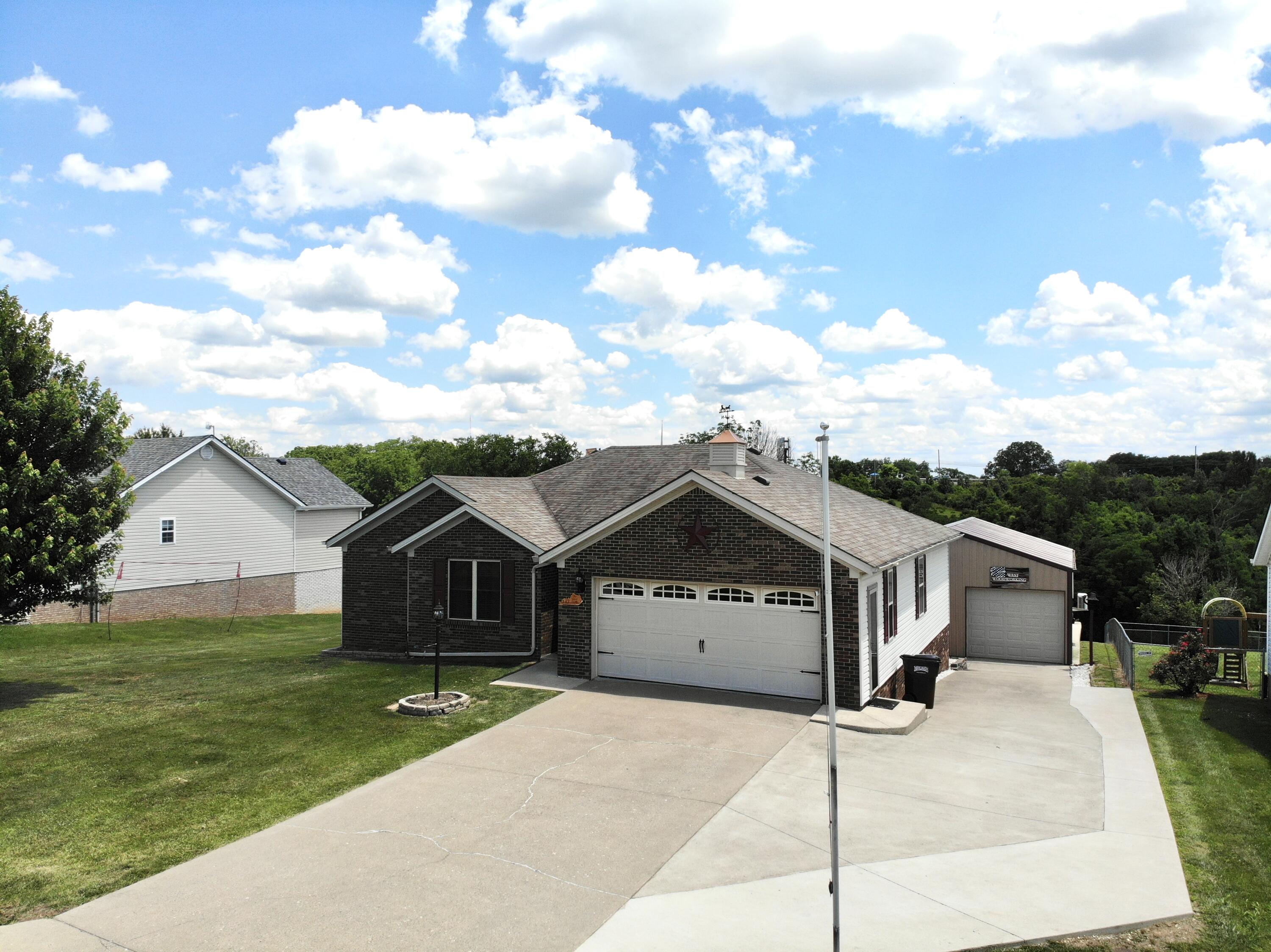 143 Deer Run Property Photo 18