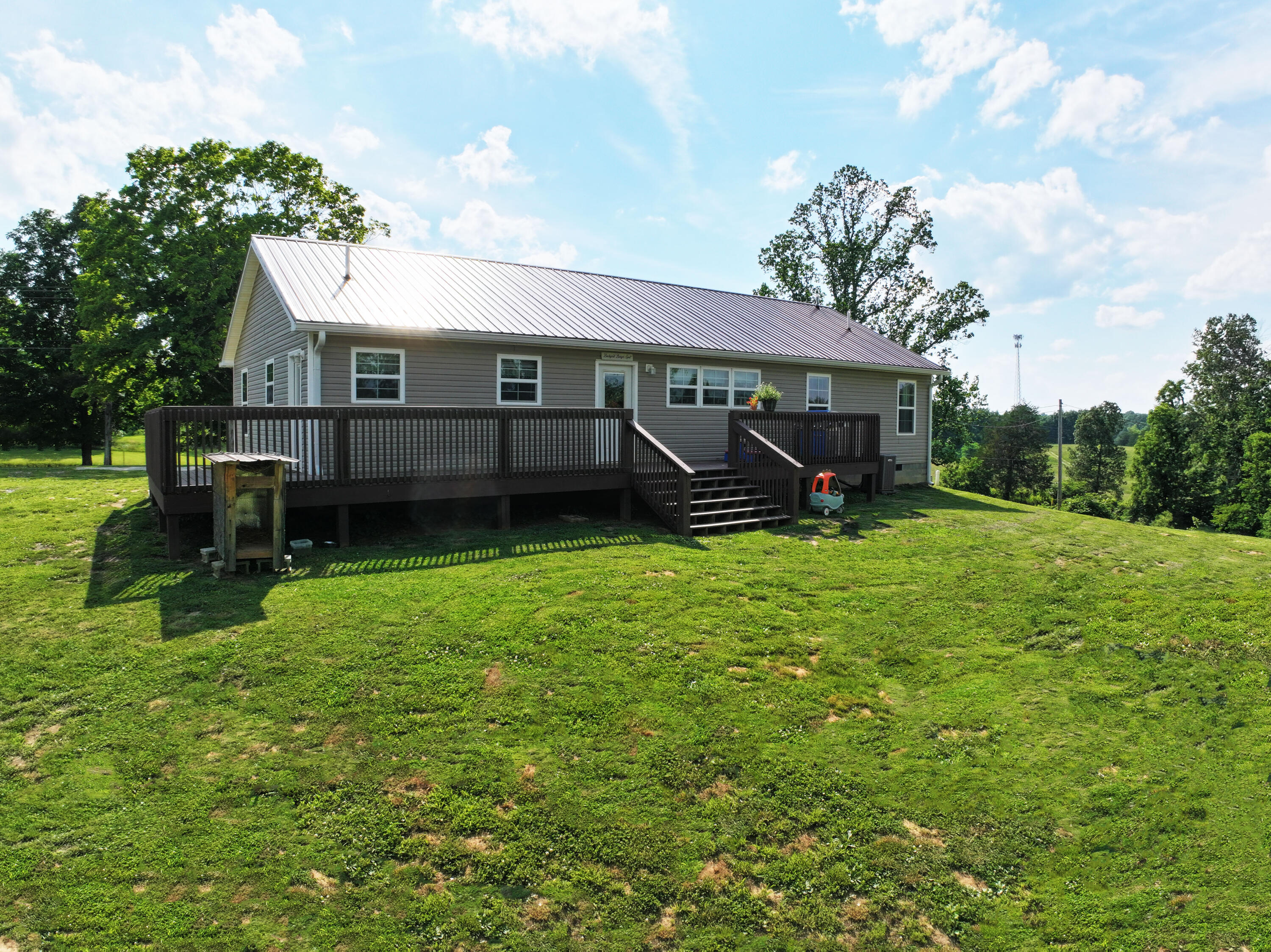 1410 Winston Road Property Photo 5