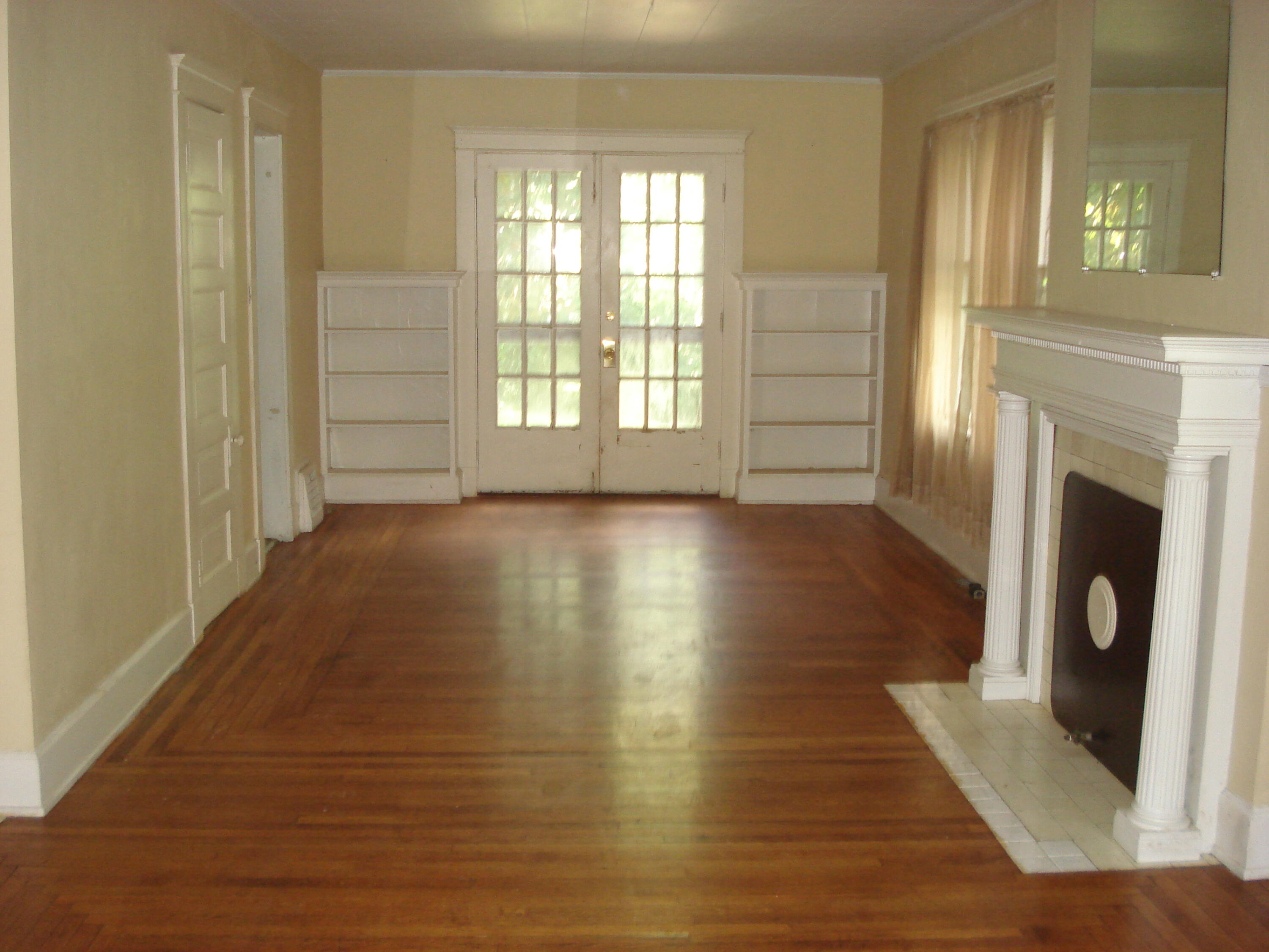 409 E Bridge Street Property Photo 7