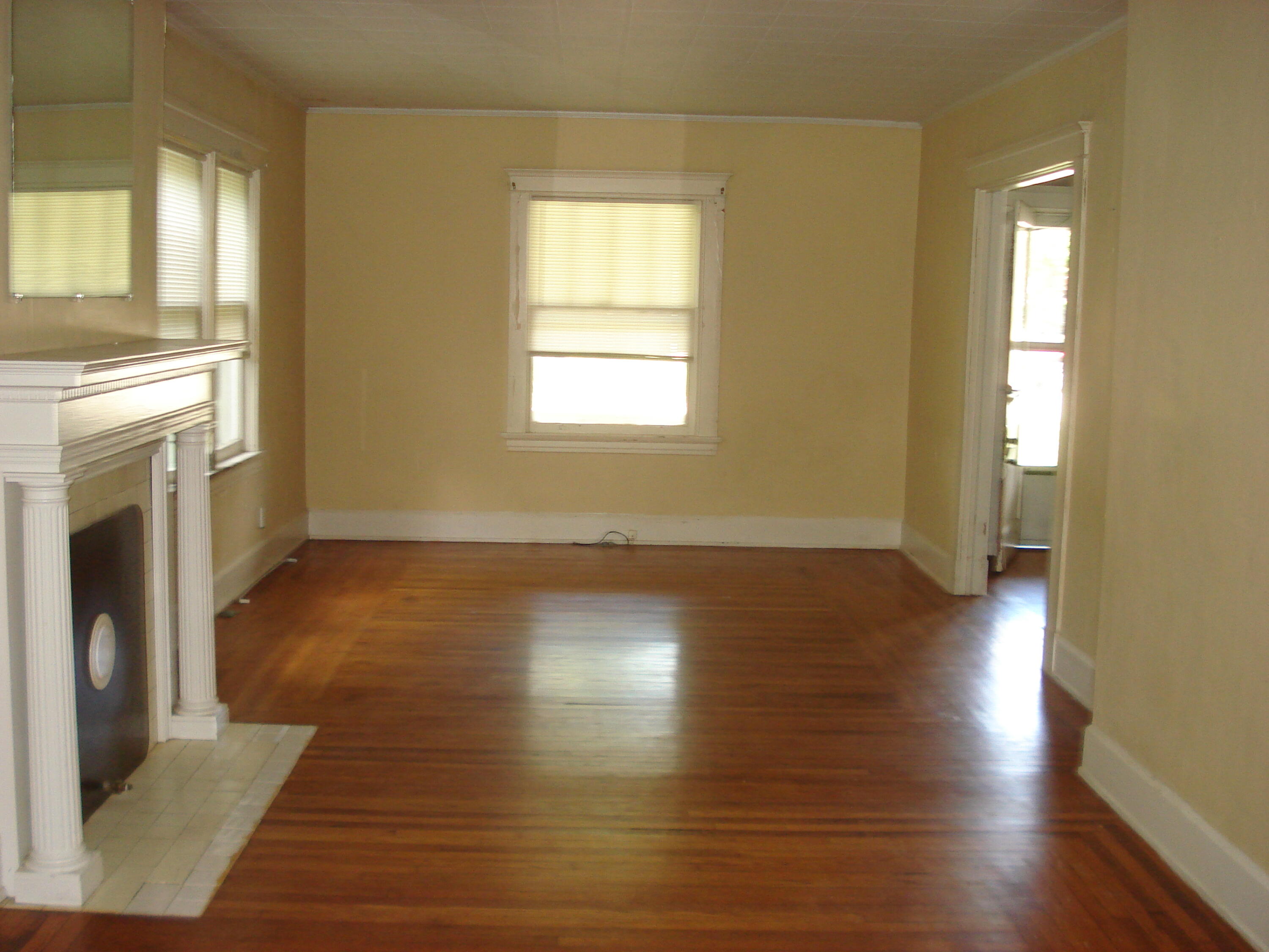 409 E Bridge Street Property Photo 8