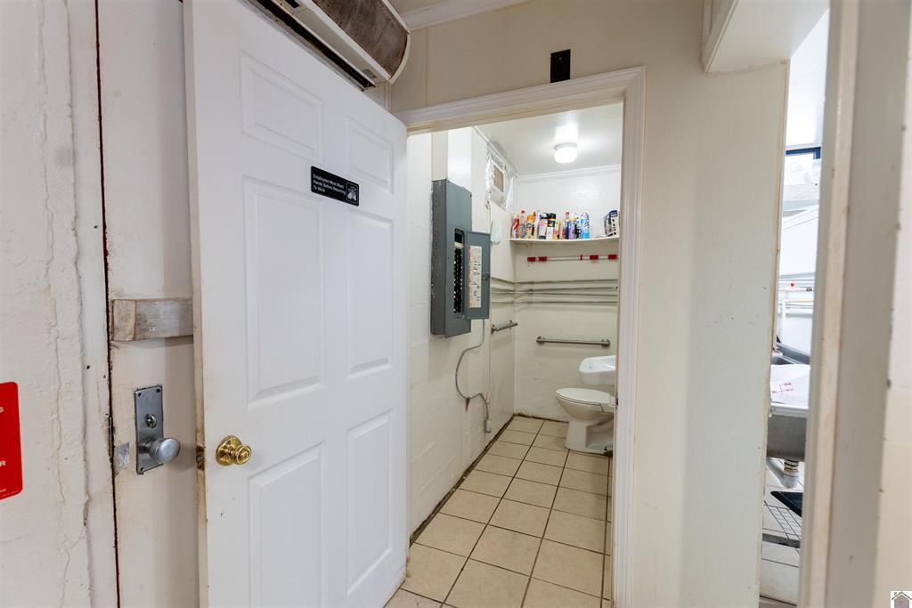 426 E Adair Street Property Photo 22