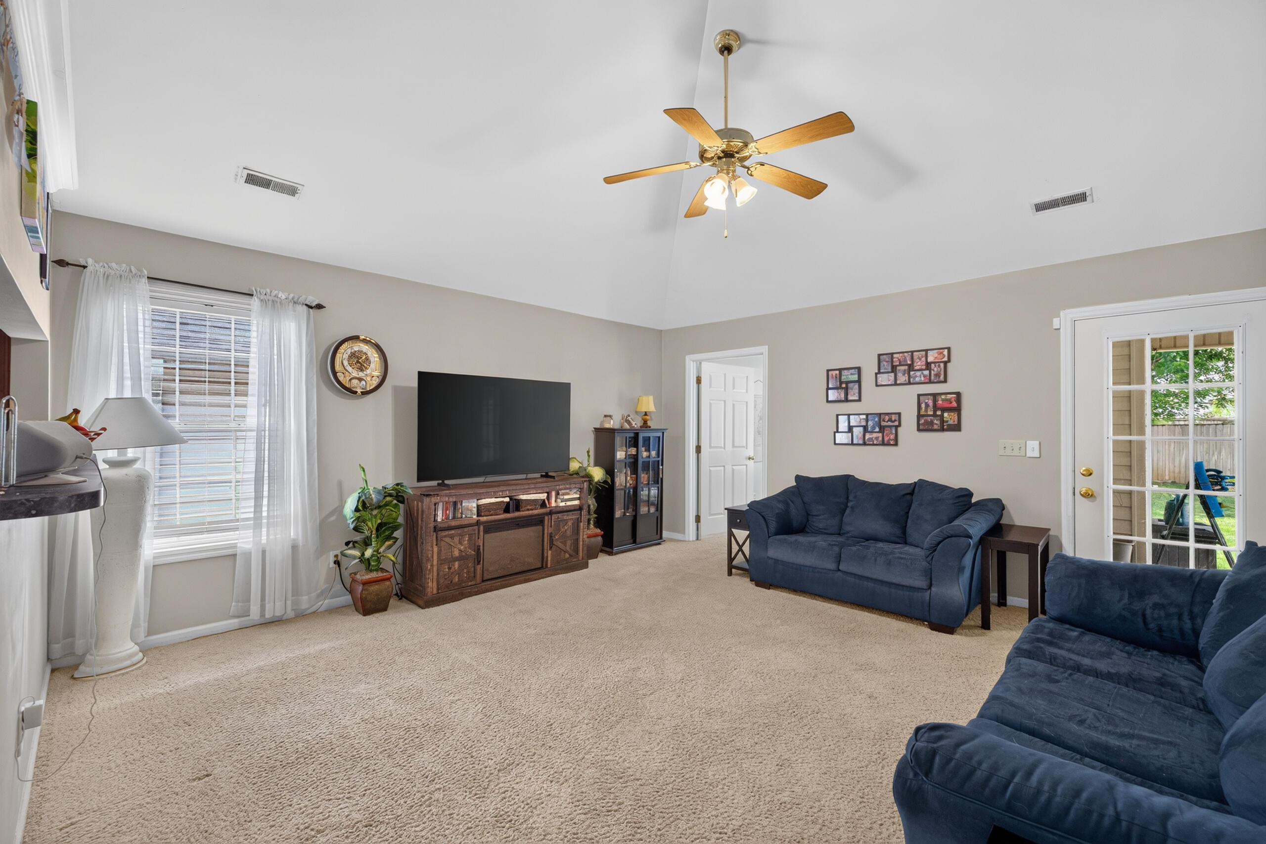 141 White Oak Trace Property Photo 15