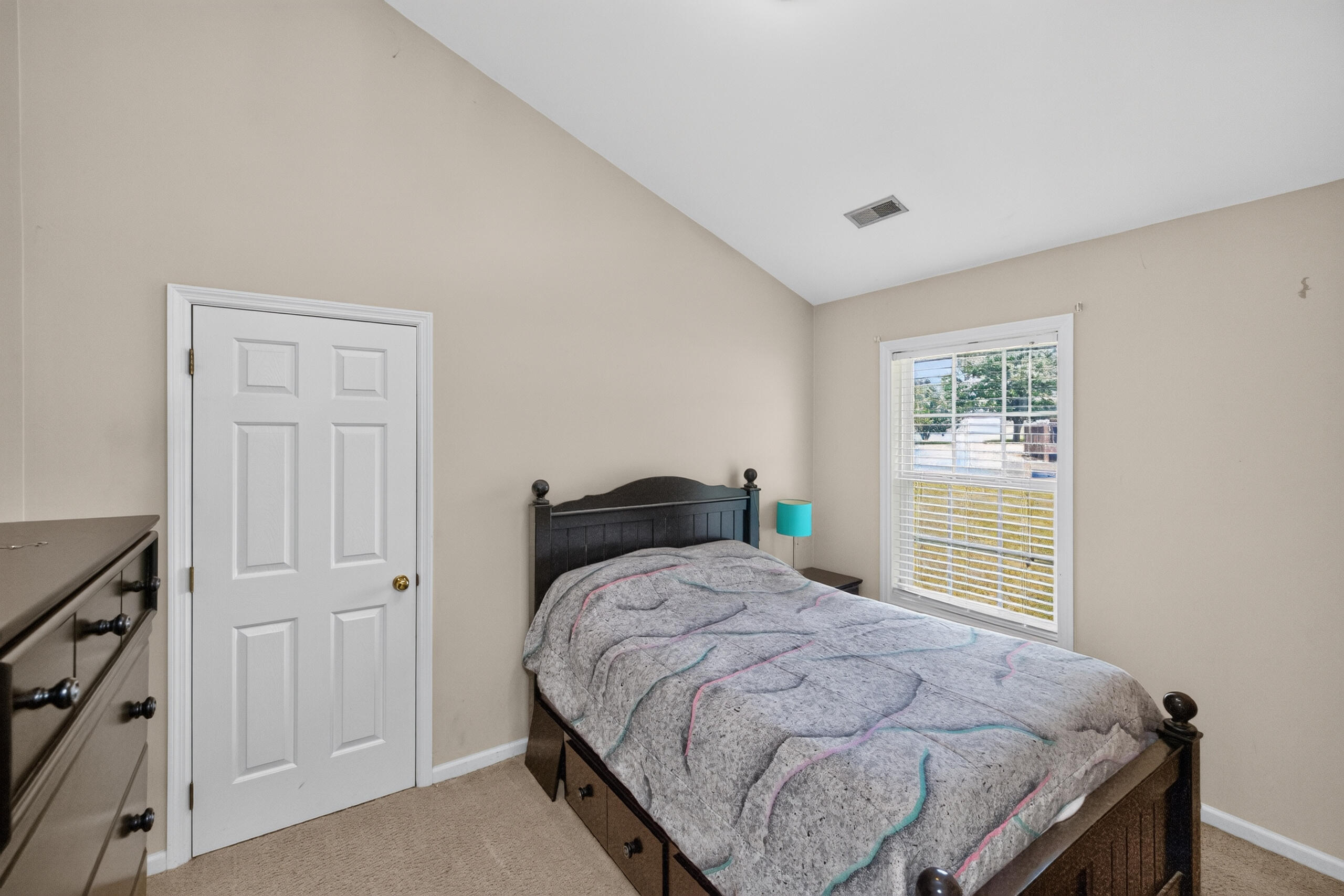141 White Oak Trace Property Photo 22
