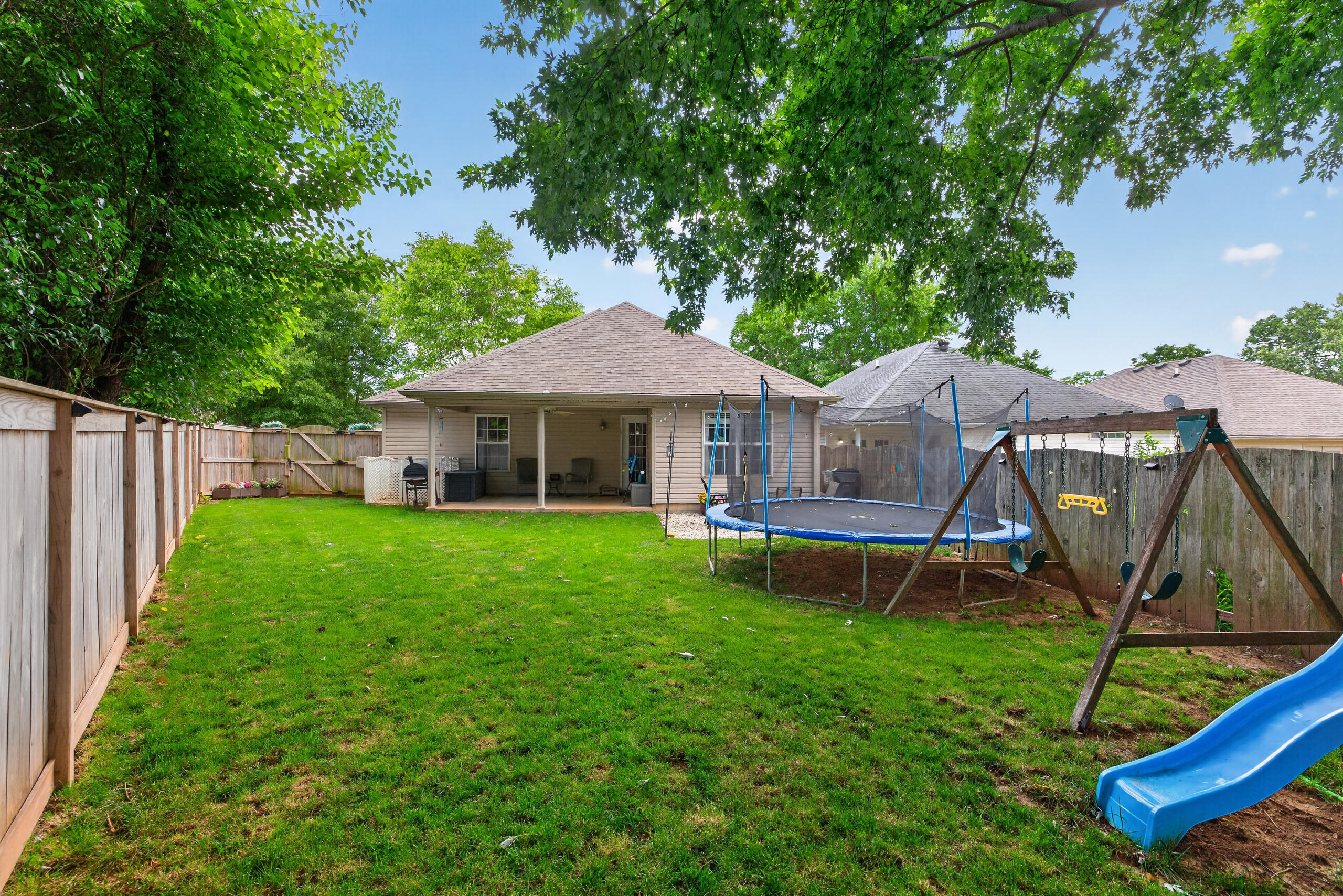 141 White Oak Trace Property Photo 36
