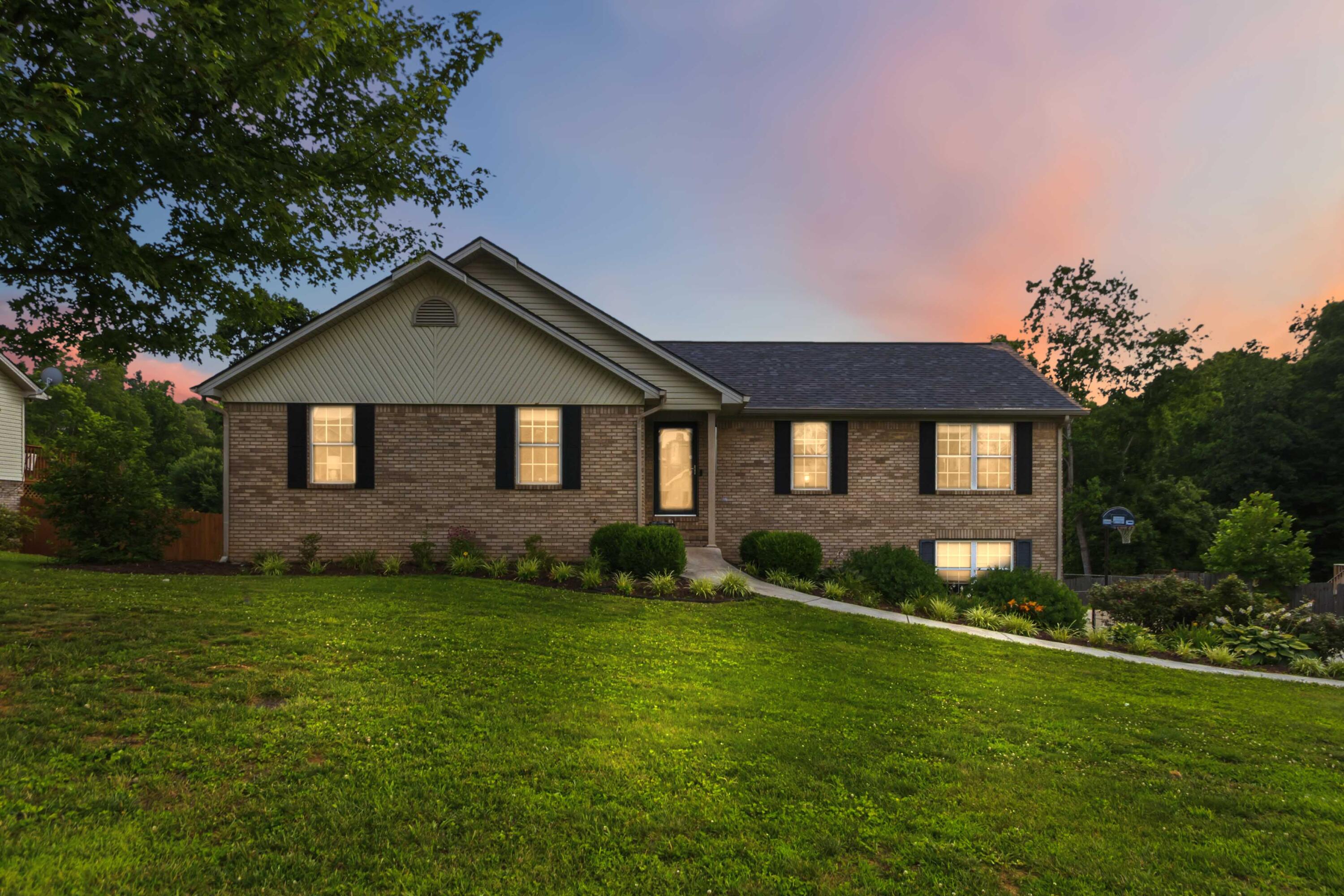 616 Woodview Drive Property Photo 1