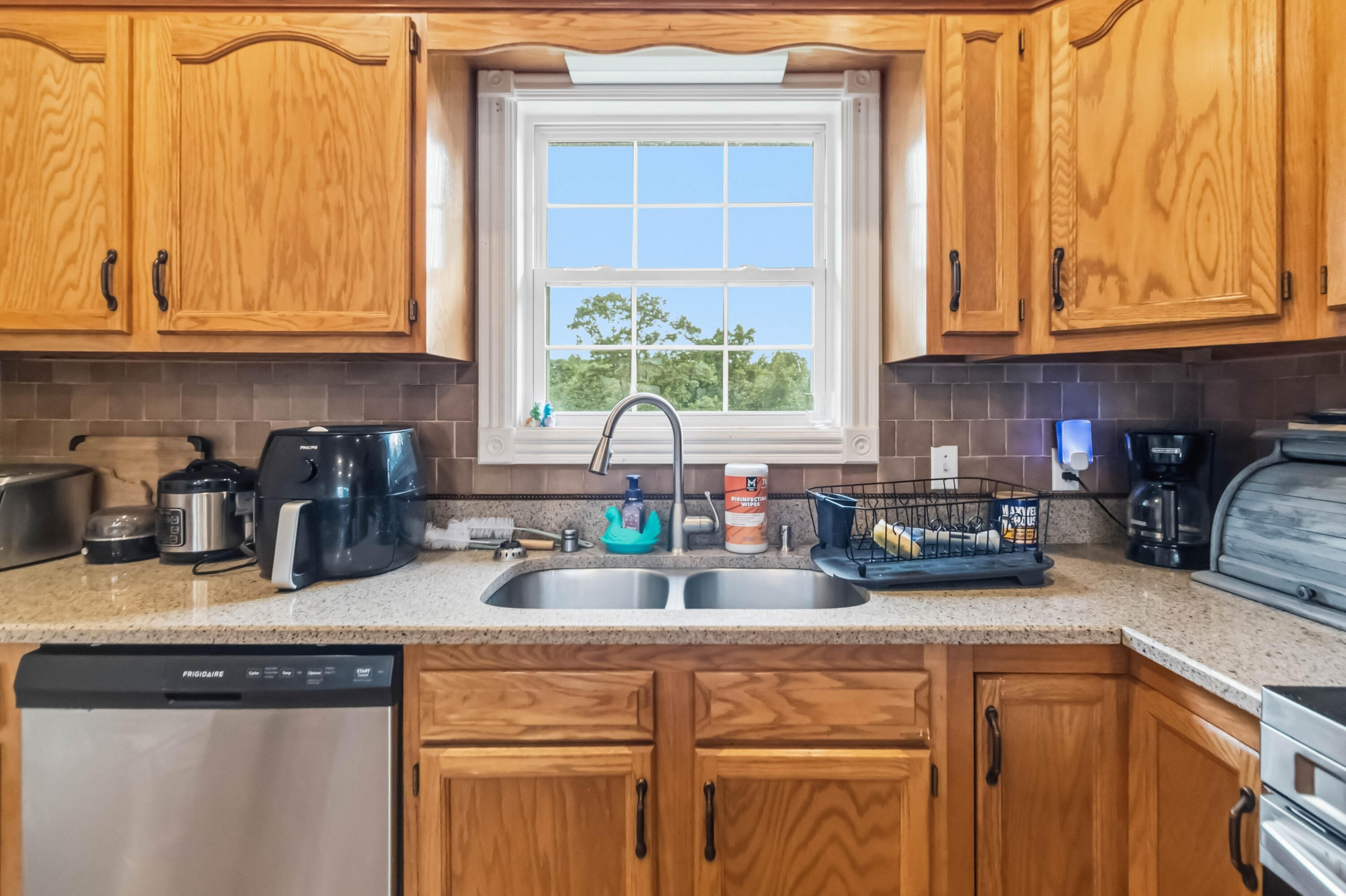 616 Woodview Drive Property Photo 17