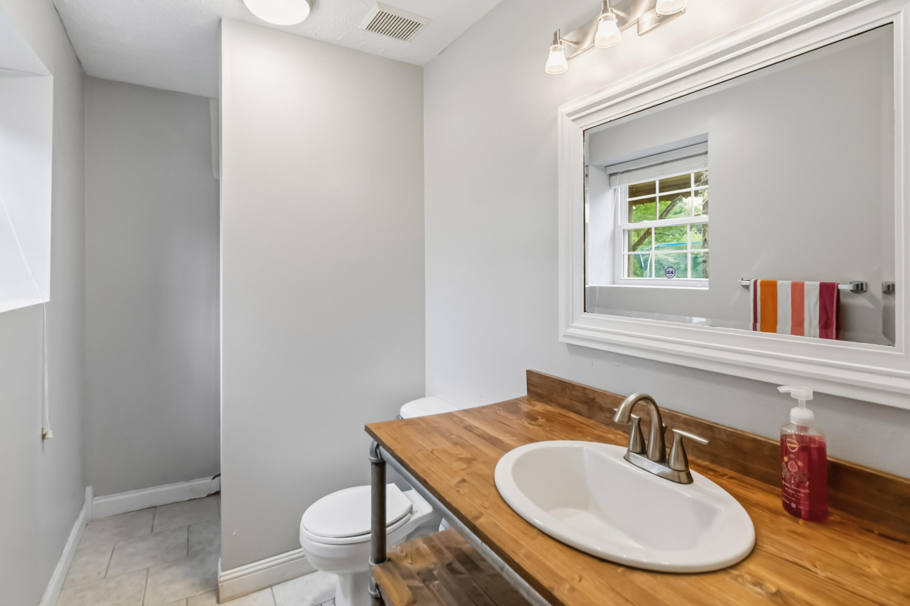 616 Woodview Drive Property Photo 35