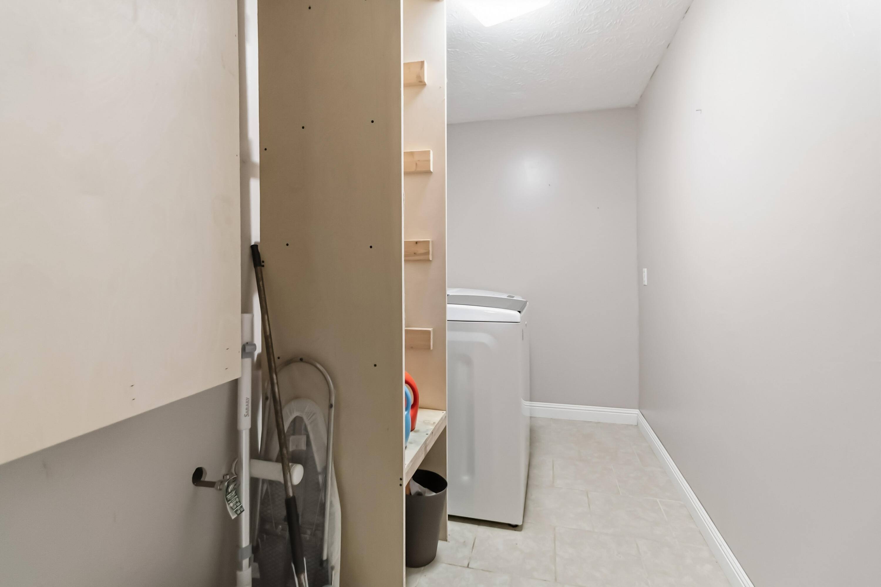 616 Woodview Drive Property Photo 37