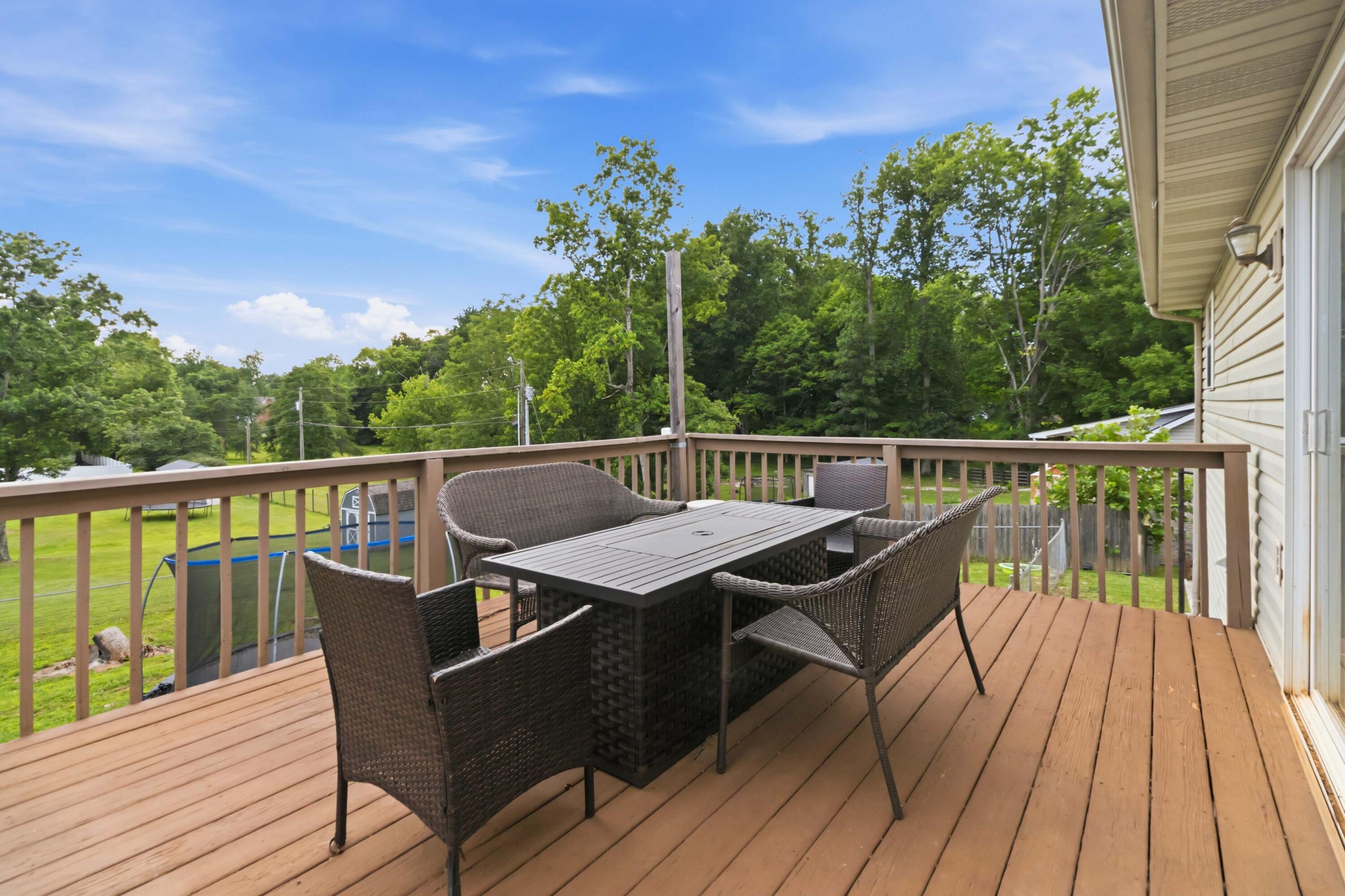616 Woodview Drive Property Photo 38