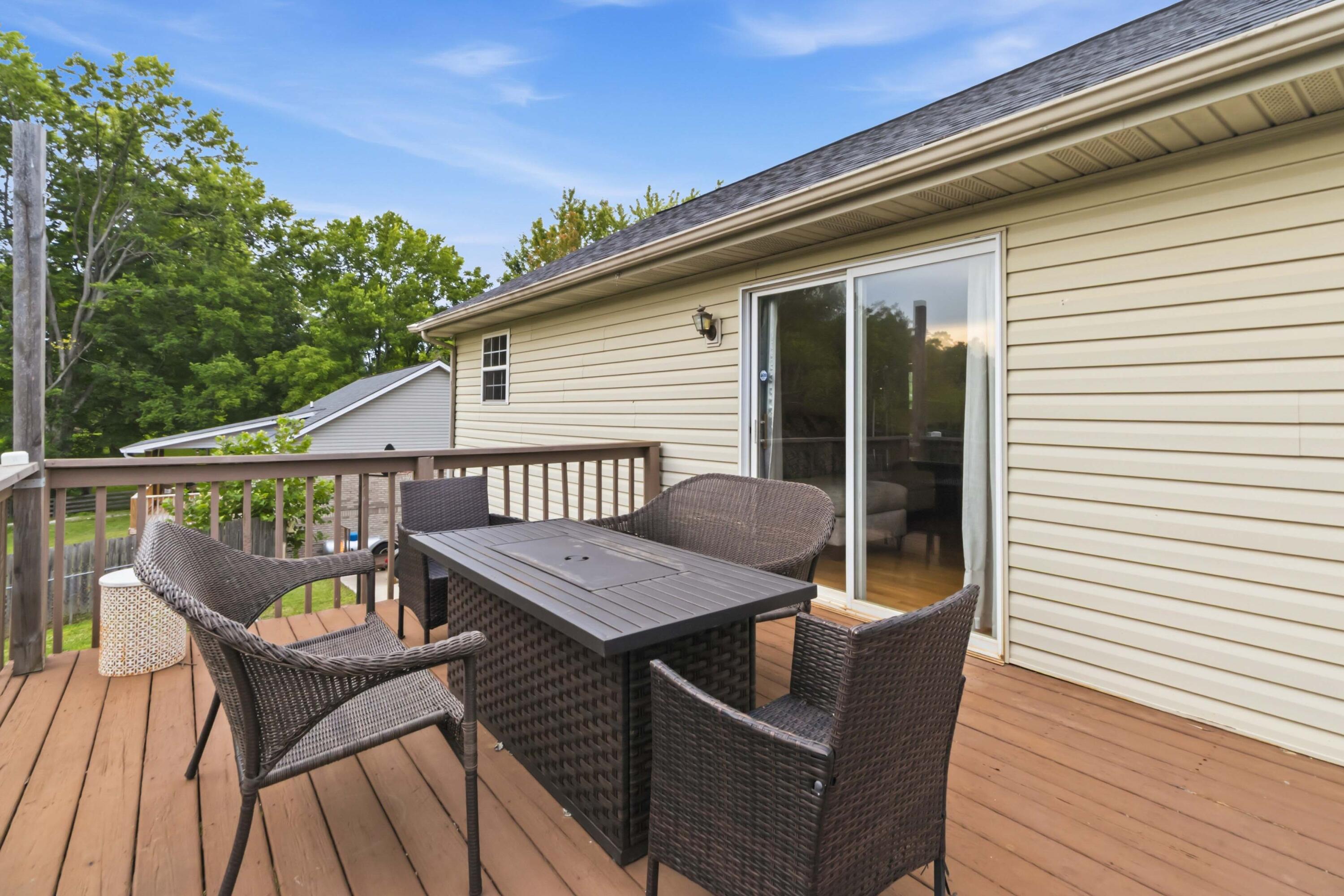 616 Woodview Drive Property Photo 39