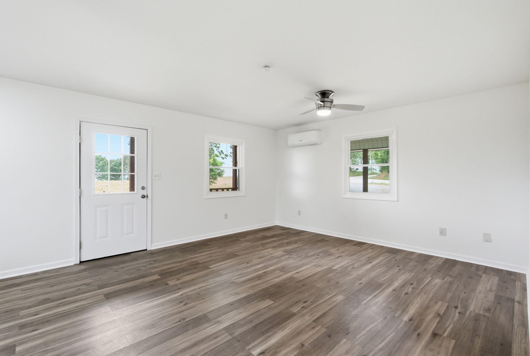 9347 Rich-lan Road Property Photo 8