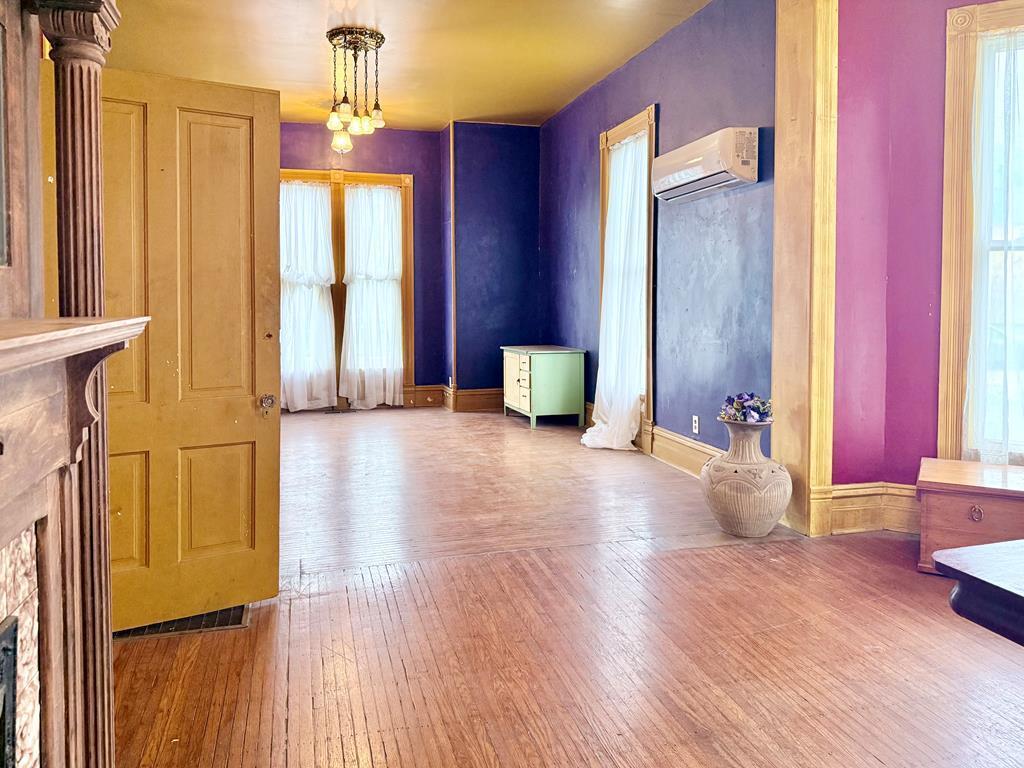 314 E 16th Street Property Photo 26