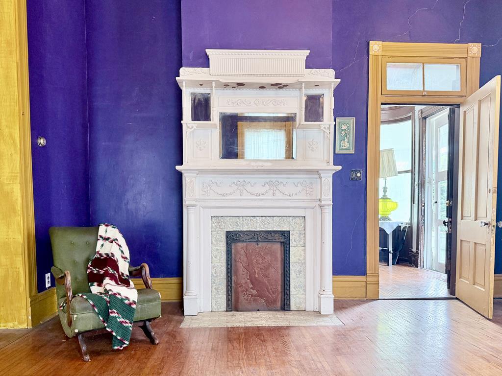 314 E 16th Street Property Photo 28
