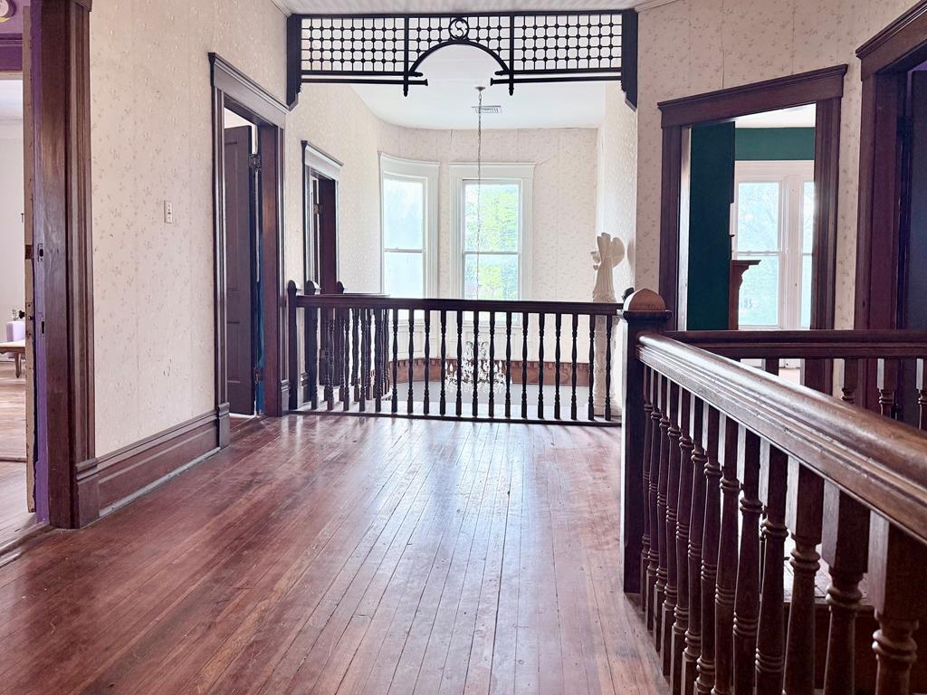 314 E 16th Street Property Photo 40