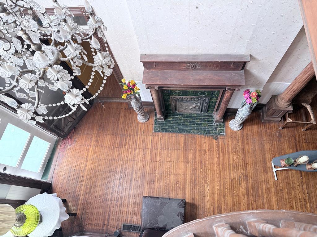314 E 16th Street Property Photo 43