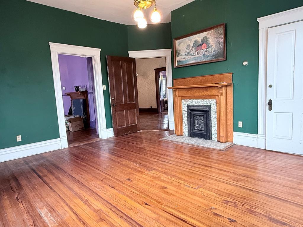 314 E 16th Street Property Photo 53