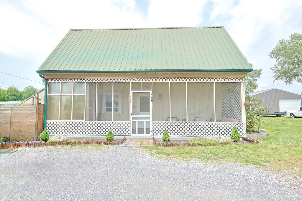 582 Cerulean Road Property Photo 1