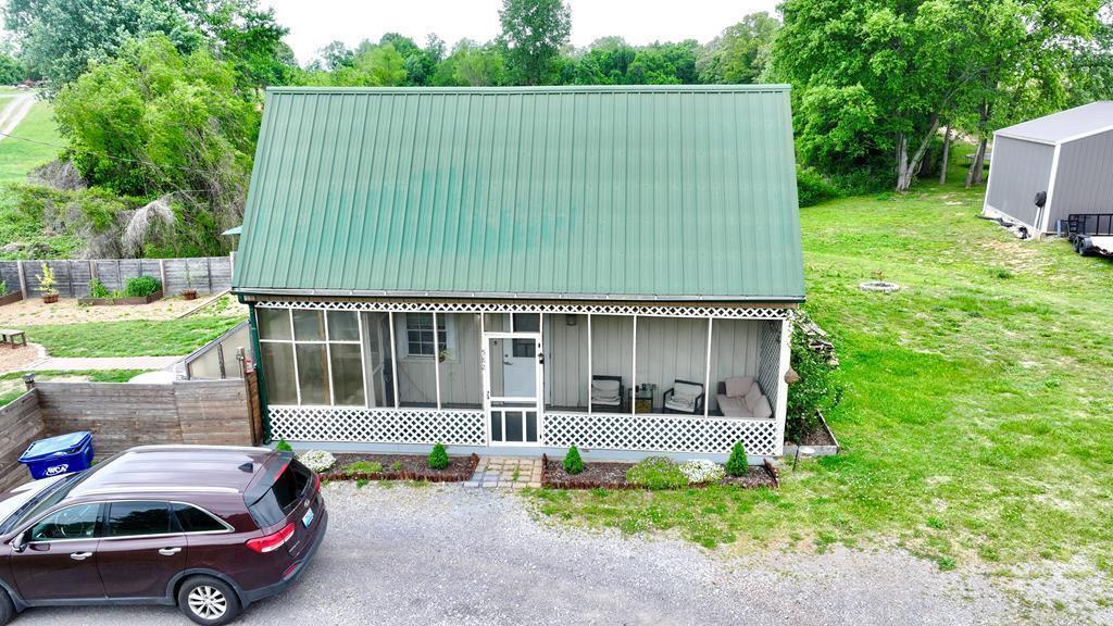 582 Cerulean Road Property Photo 2