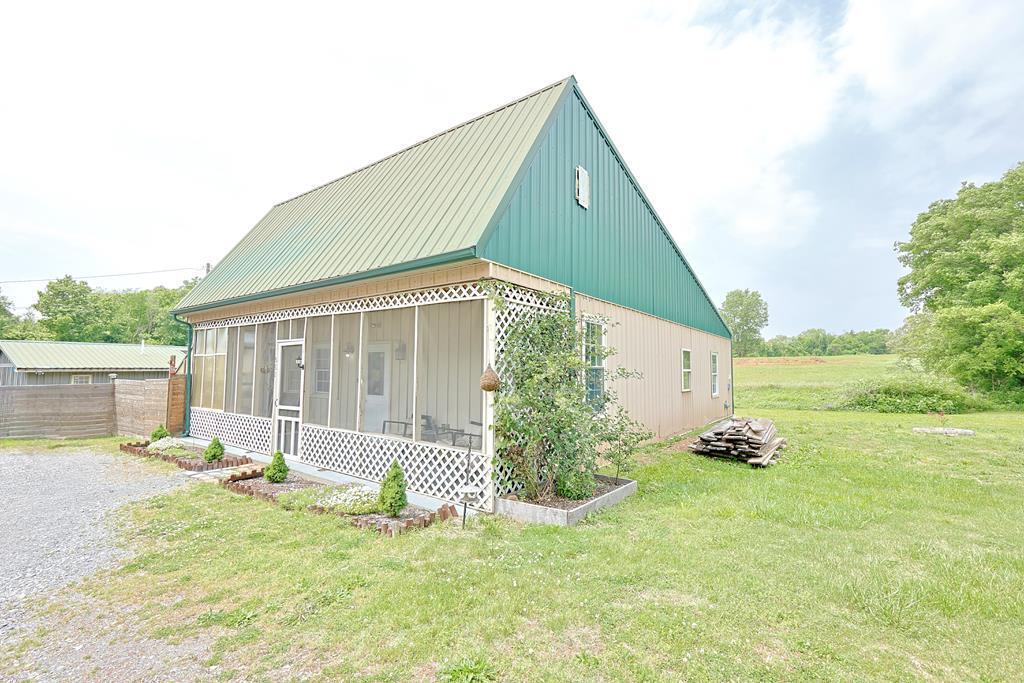 582 Cerulean Road Property Photo 3