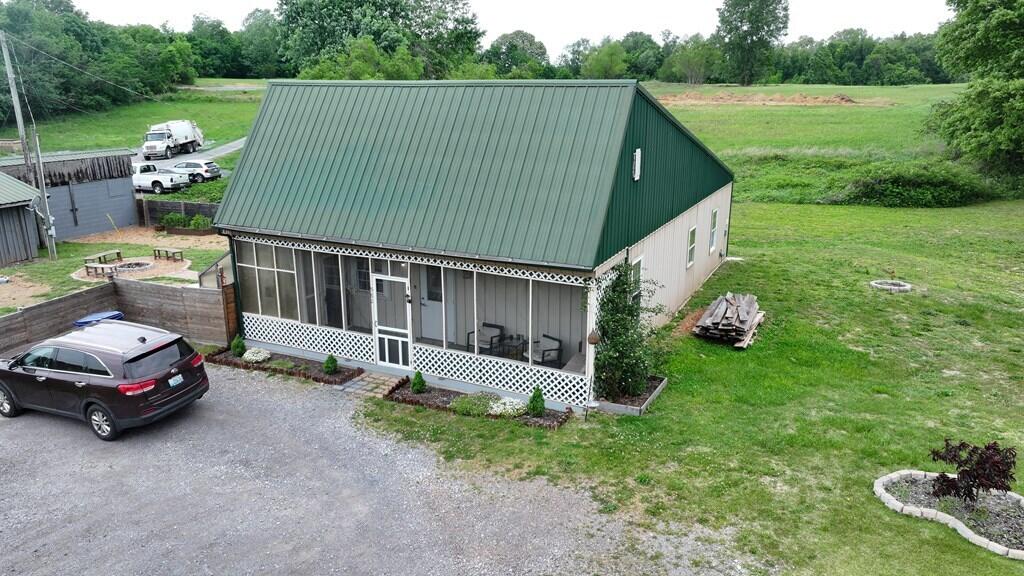 582 Cerulean Road Property Photo 4