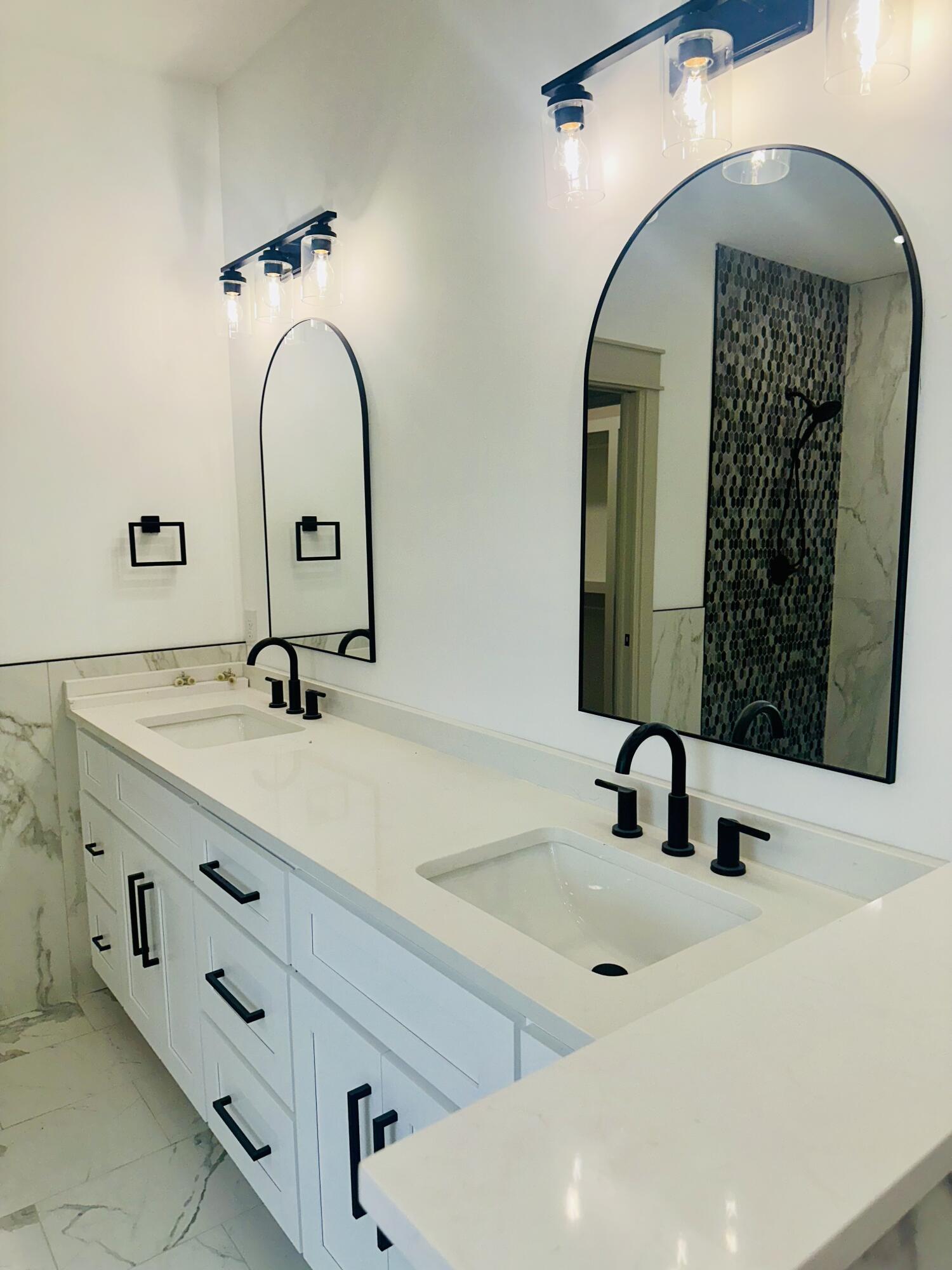 10 Mercato Drive Property Photo 6