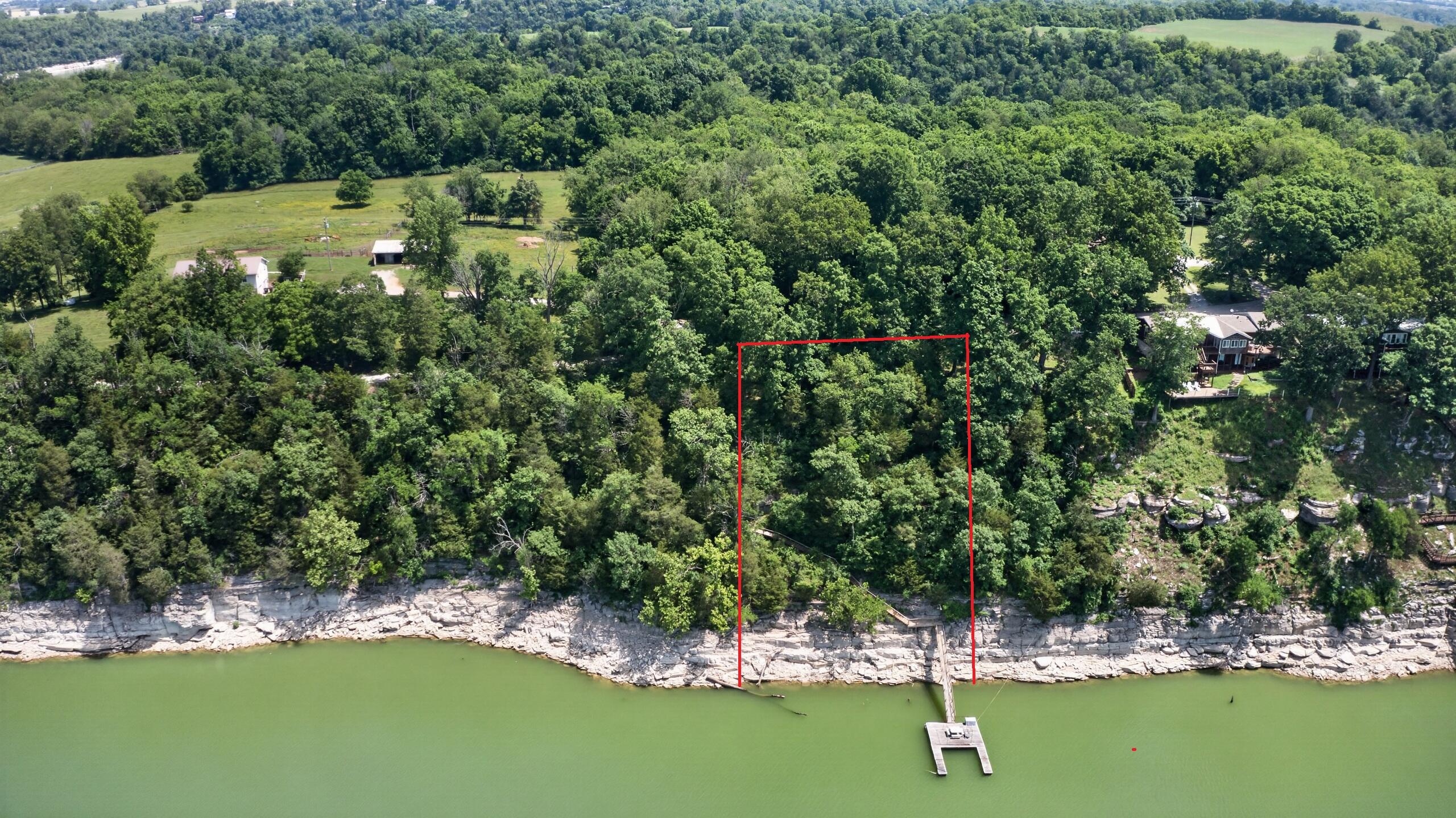 292 Lakeview Point Property Photo 2