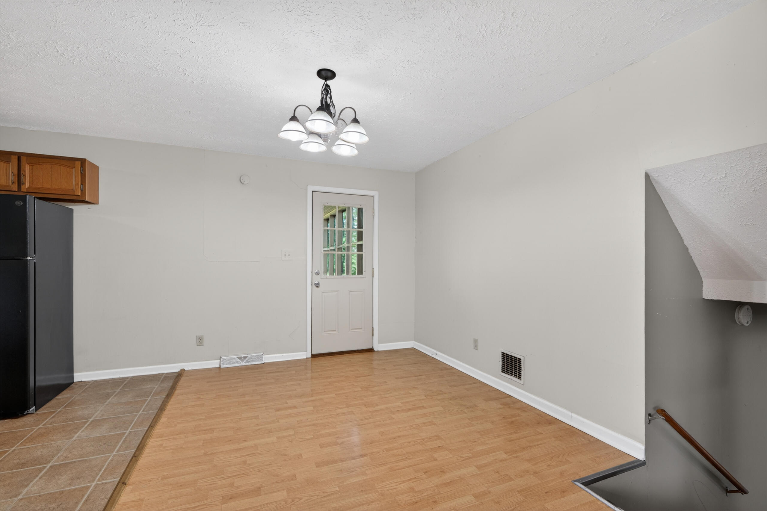 222 Martin Drive Property Photo 8