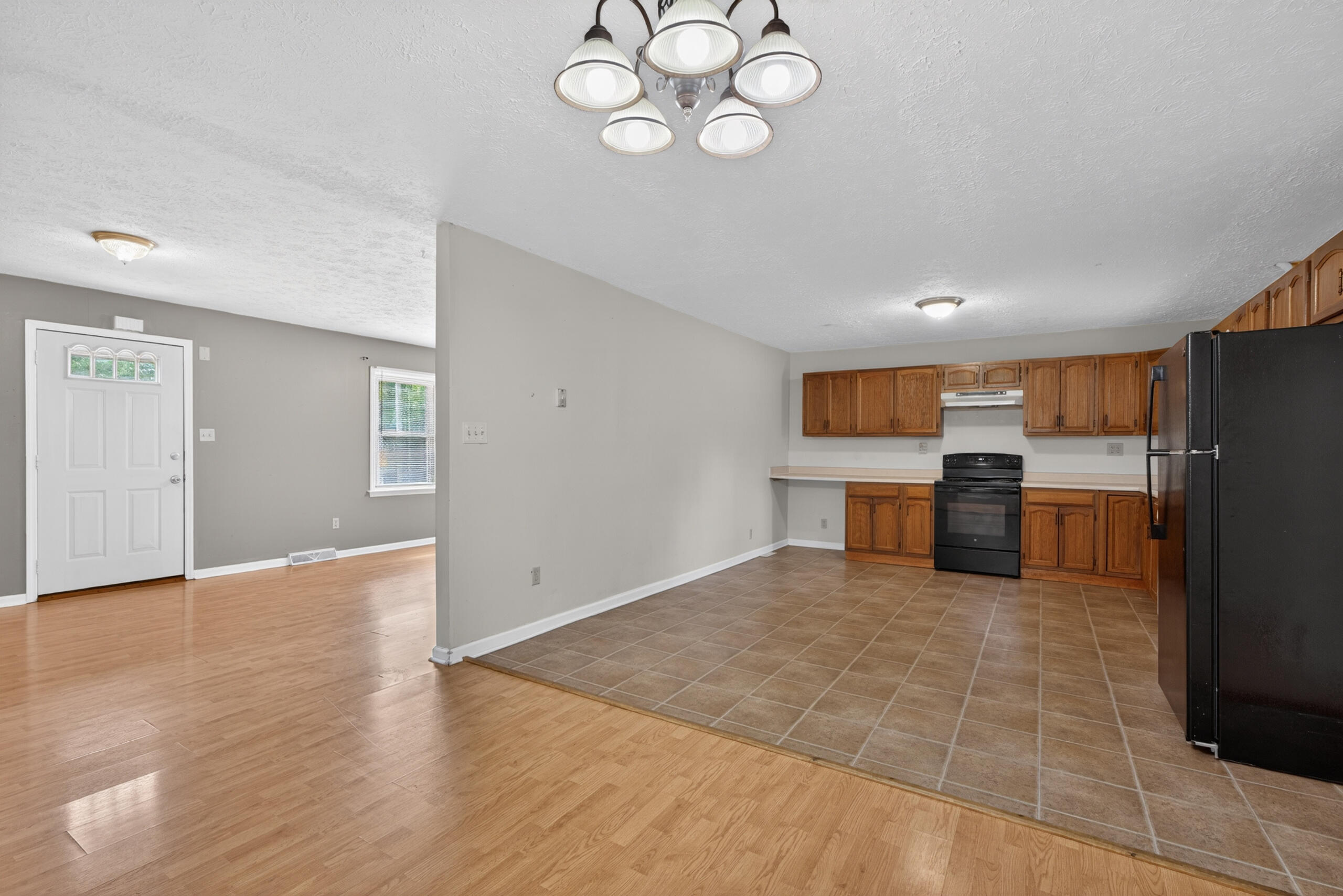 222 Martin Drive Property Photo 9