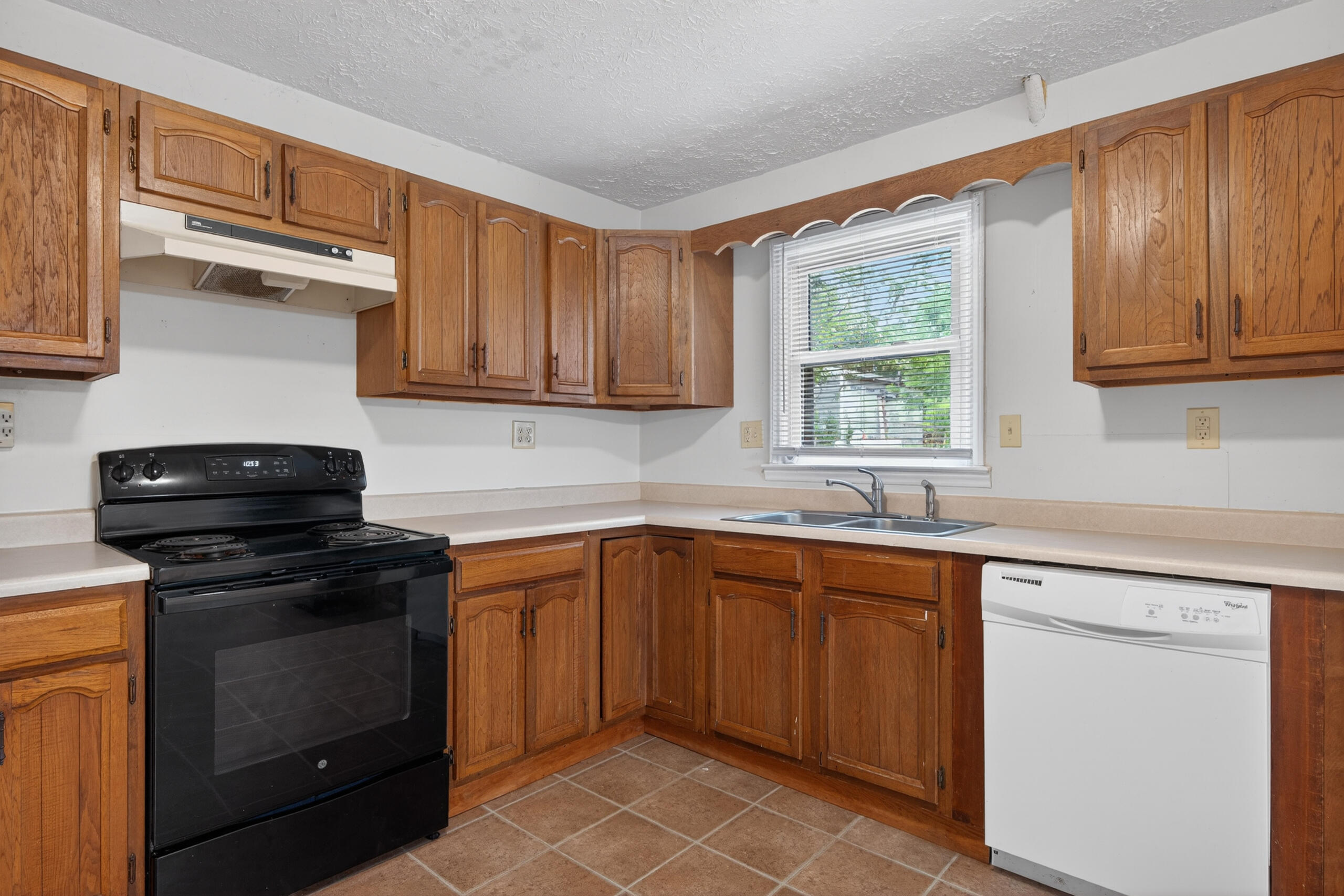 222 Martin Drive Property Photo 11