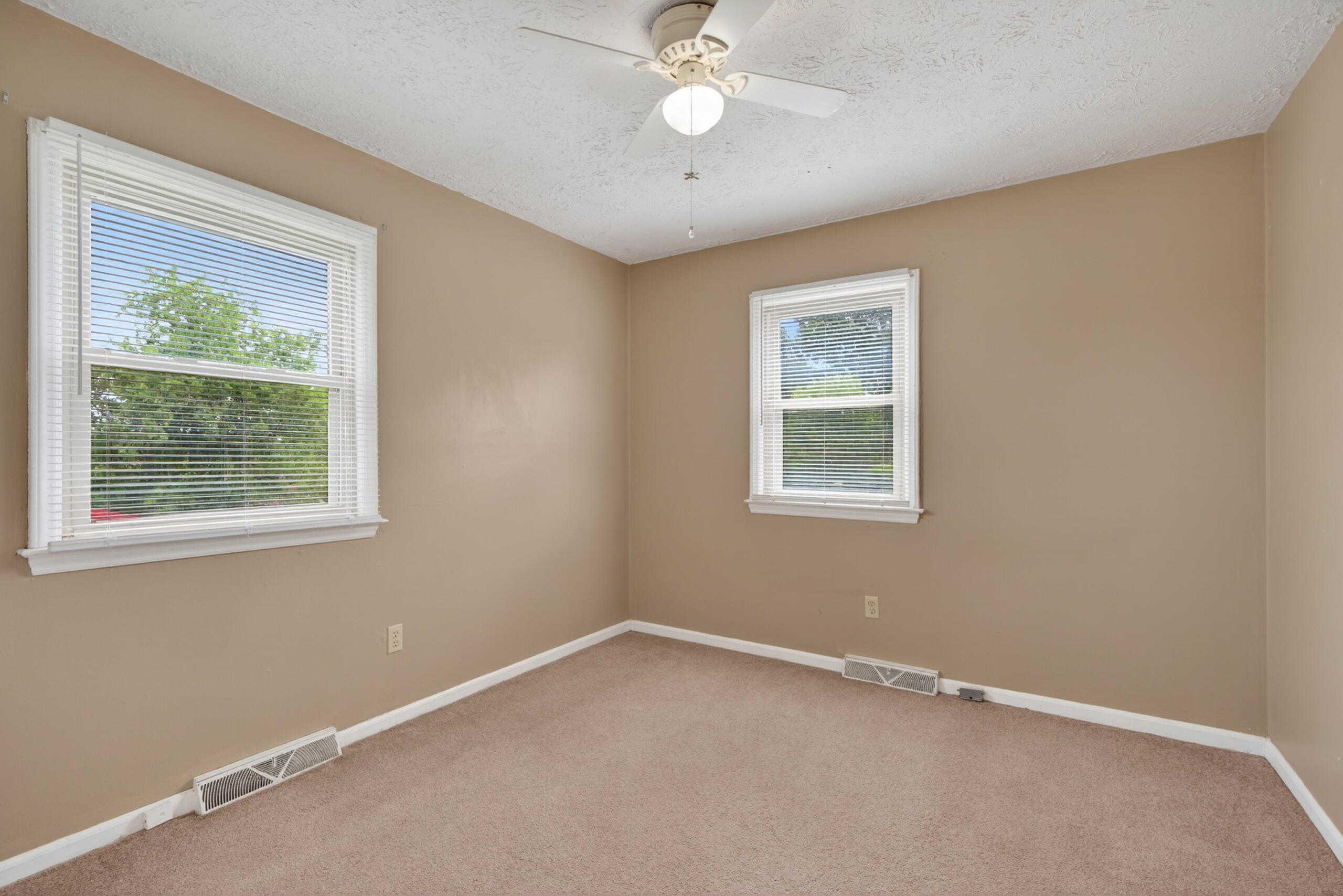 222 Martin Drive Property Photo 15
