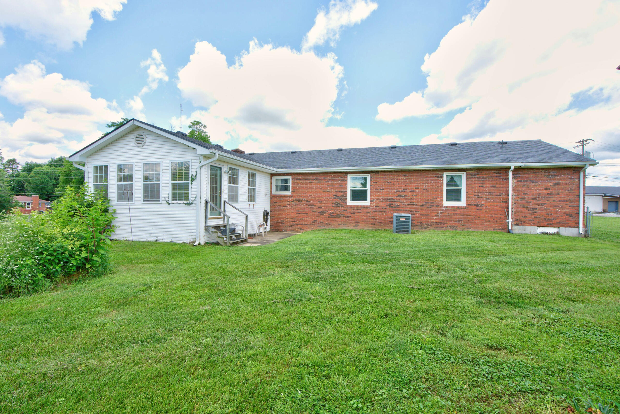 101 Herron Drive Property Photo 6